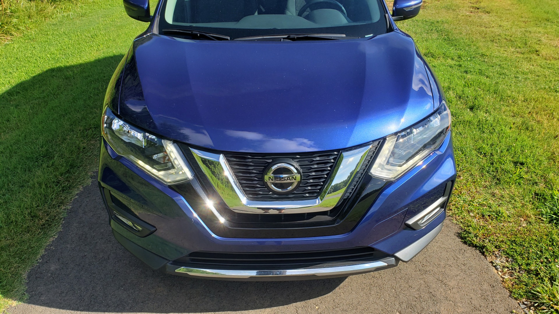 Used 2018 Nissan ROGUE SV / FWD / DUAL-ZONE CLIMATE / HEATED SEATS / REARVIEW for sale Sold at Formula Imports in Charlotte NC 28227 12