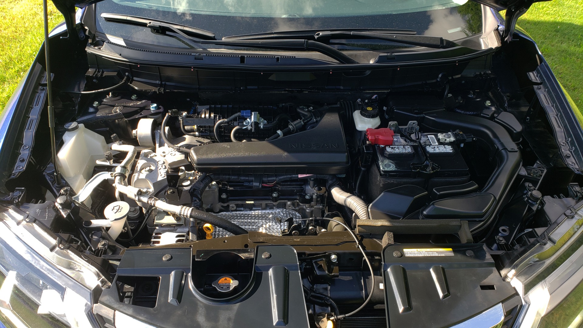 Used 2018 Nissan ROGUE SV / FWD / DUAL-ZONE CLIMATE / HEATED SEATS / REARVIEW for sale Sold at Formula Imports in Charlotte NC 28227 18