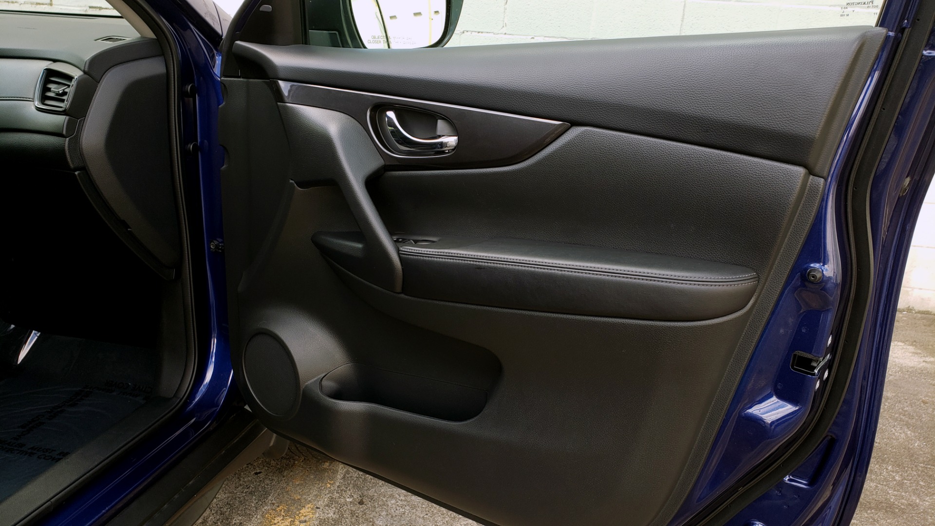 Used 2018 Nissan ROGUE SV / FWD / DUAL-ZONE CLIMATE / HEATED SEATS / REARVIEW for sale Sold at Formula Imports in Charlotte NC 28227 62