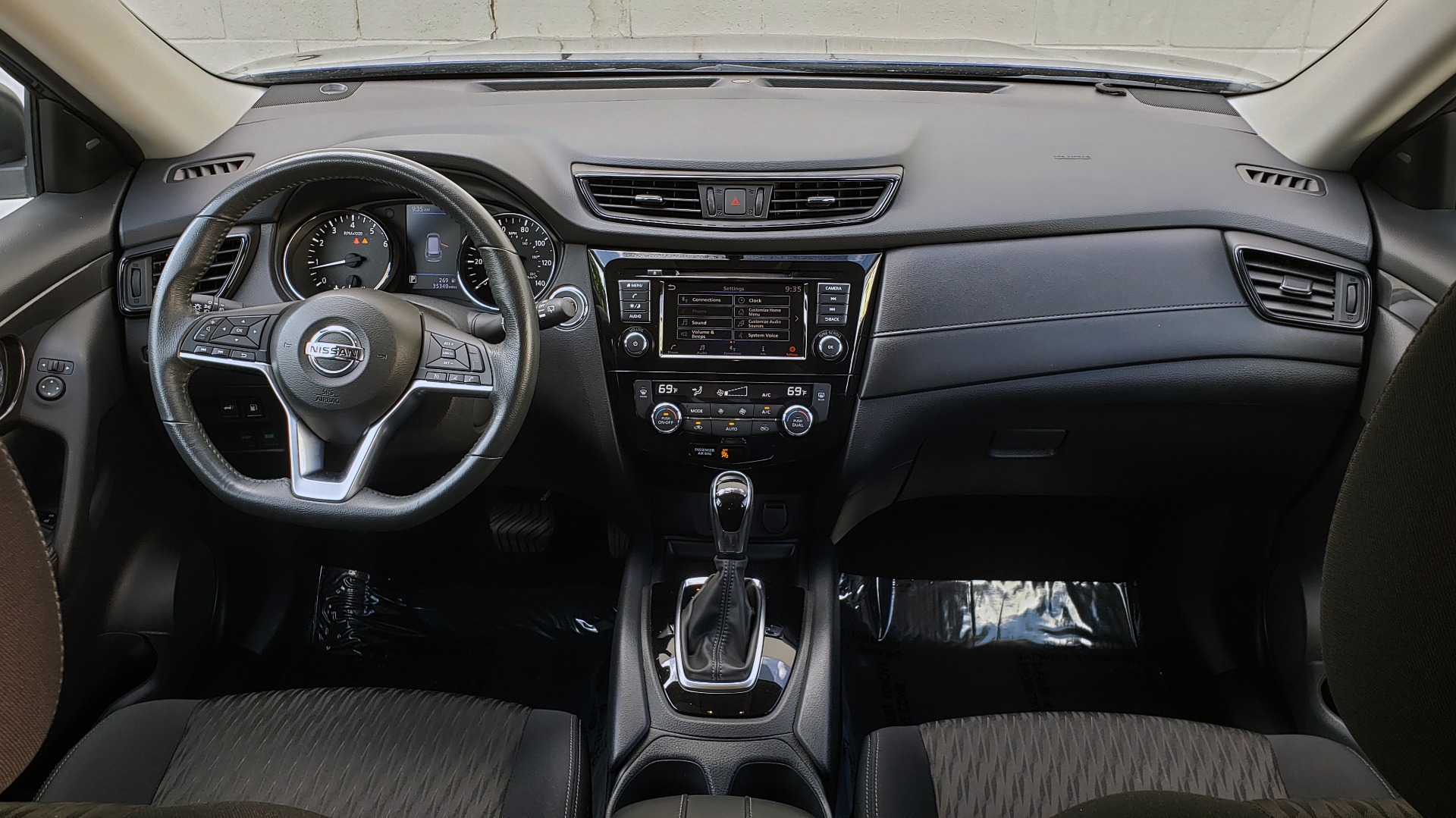 Used 2018 Nissan ROGUE SV / FWD / DUAL-ZONE CLIMATE / HEATED SEATS / REARVIEW for sale Sold at Formula Imports in Charlotte NC 28227 75