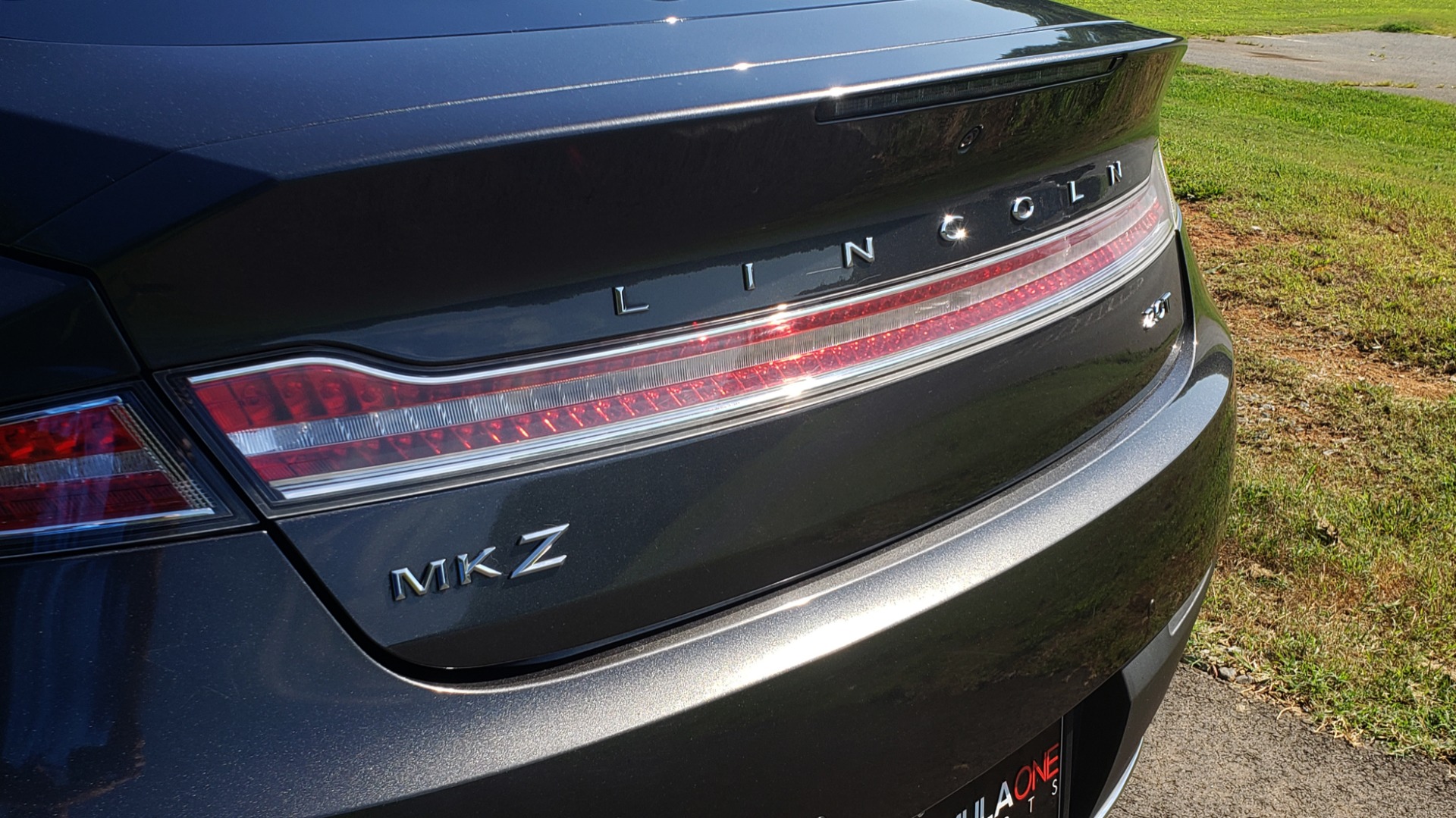 Used 2017 Lincoln MKZ SELECT PLUS / FWD / 2.0L 4-CYL / TECH / NAV / SNRF / REARVIEW for sale Sold at Formula Imports in Charlotte NC 28227 24