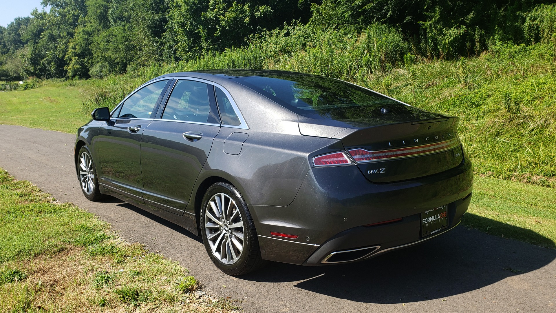 Used 2017 Lincoln MKZ SELECT PLUS / FWD / 2.0L 4-CYL / TECH / NAV / SNRF / REARVIEW for sale Sold at Formula Imports in Charlotte NC 28227 3