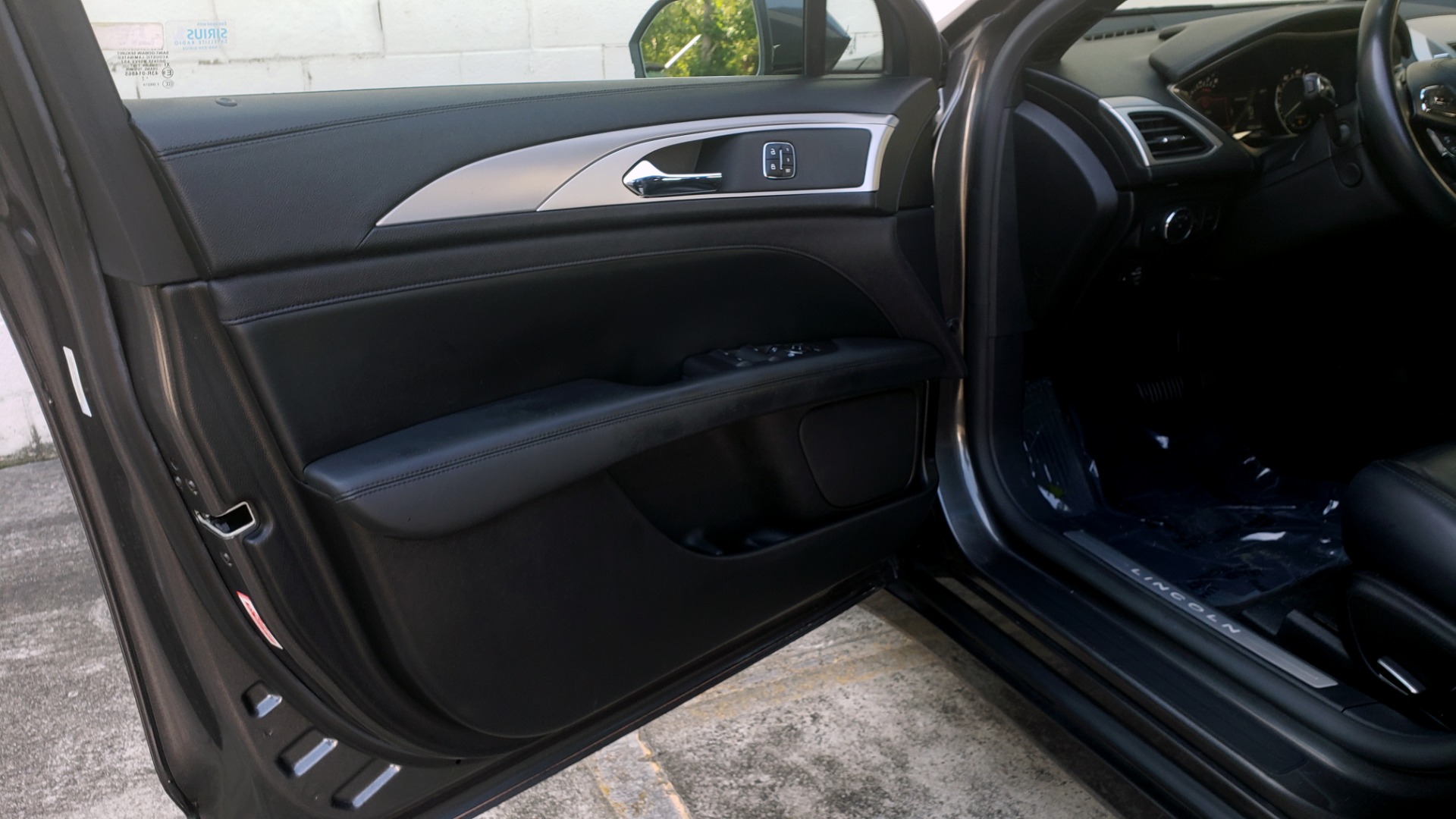 Used 2017 Lincoln MKZ SELECT PLUS / FWD / 2.0L 4-CYL / TECH / NAV / SNRF / REARVIEW for sale Sold at Formula Imports in Charlotte NC 28227 33
