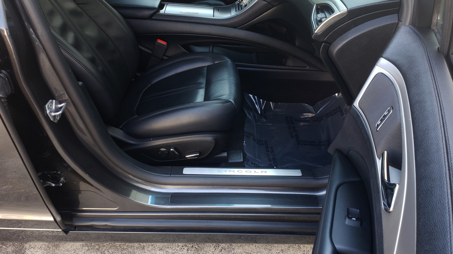 Used 2017 Lincoln MKZ SELECT PLUS / FWD / 2.0L 4-CYL / TECH / NAV / SNRF / REARVIEW for sale Sold at Formula Imports in Charlotte NC 28227 67