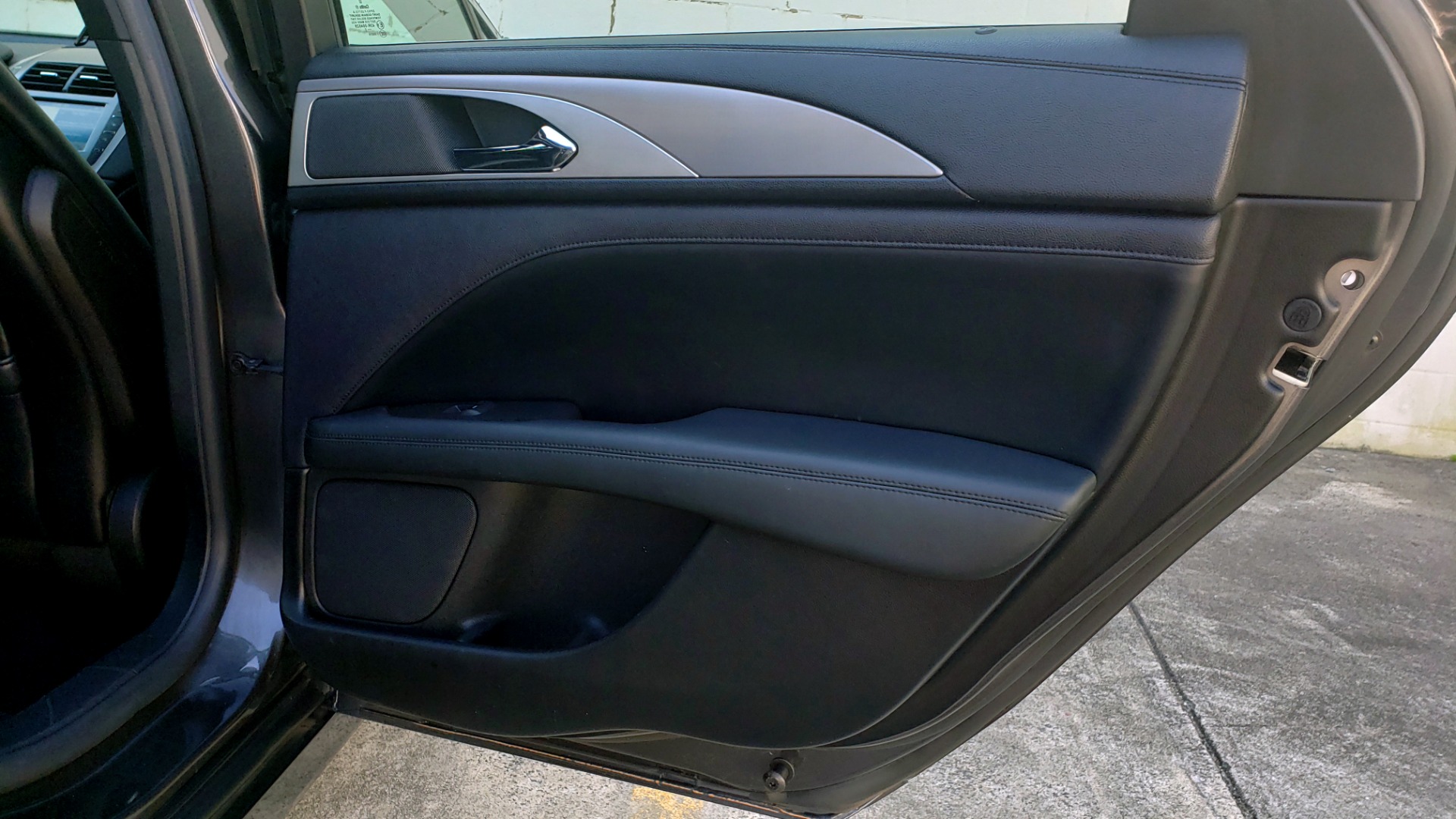 Used 2017 Lincoln MKZ SELECT PLUS / FWD / 2.0L 4-CYL / TECH / NAV / SNRF / REARVIEW for sale Sold at Formula Imports in Charlotte NC 28227 71