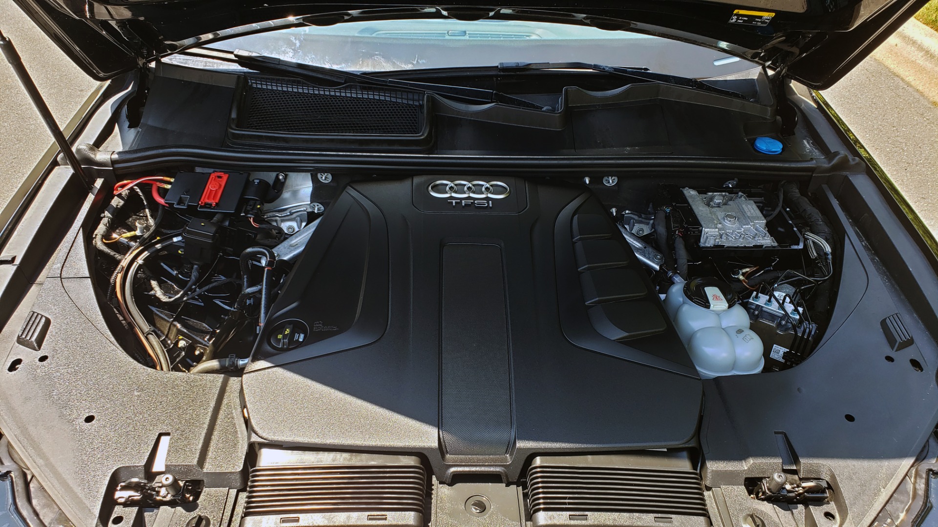 Used 2017 Audi Q7 PREMIUM PLUS / NAV / CLD WTHR / 3-ROW / REARVIEW for sale $35,399 at Formula Imports in Charlotte NC 28227 11