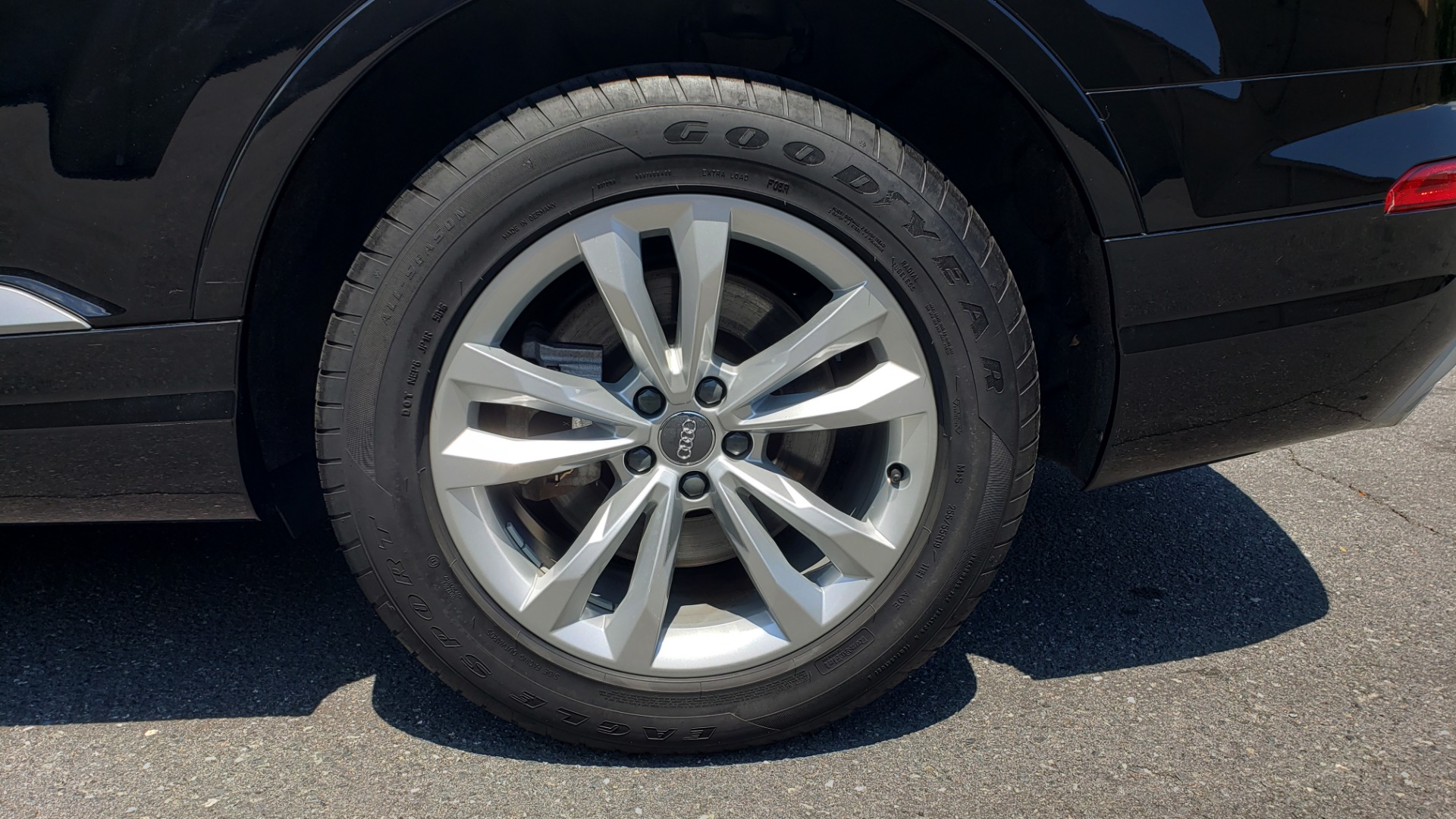 Used 2017 Audi Q7 PREMIUM PLUS / NAV / HTD STS / SUNROOF / REARVIEW / 3-ROW for sale Sold at Formula Imports in Charlotte NC 28227 86