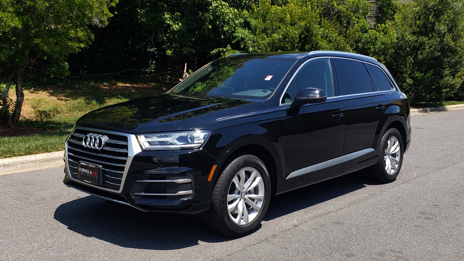 Used 2017 Audi Q7 PREMIUM PLUS / NAV / HTD STS / SUNROOF / REARVIEW / 3-ROW for sale Sold at Formula Imports in Charlotte NC 28227 1