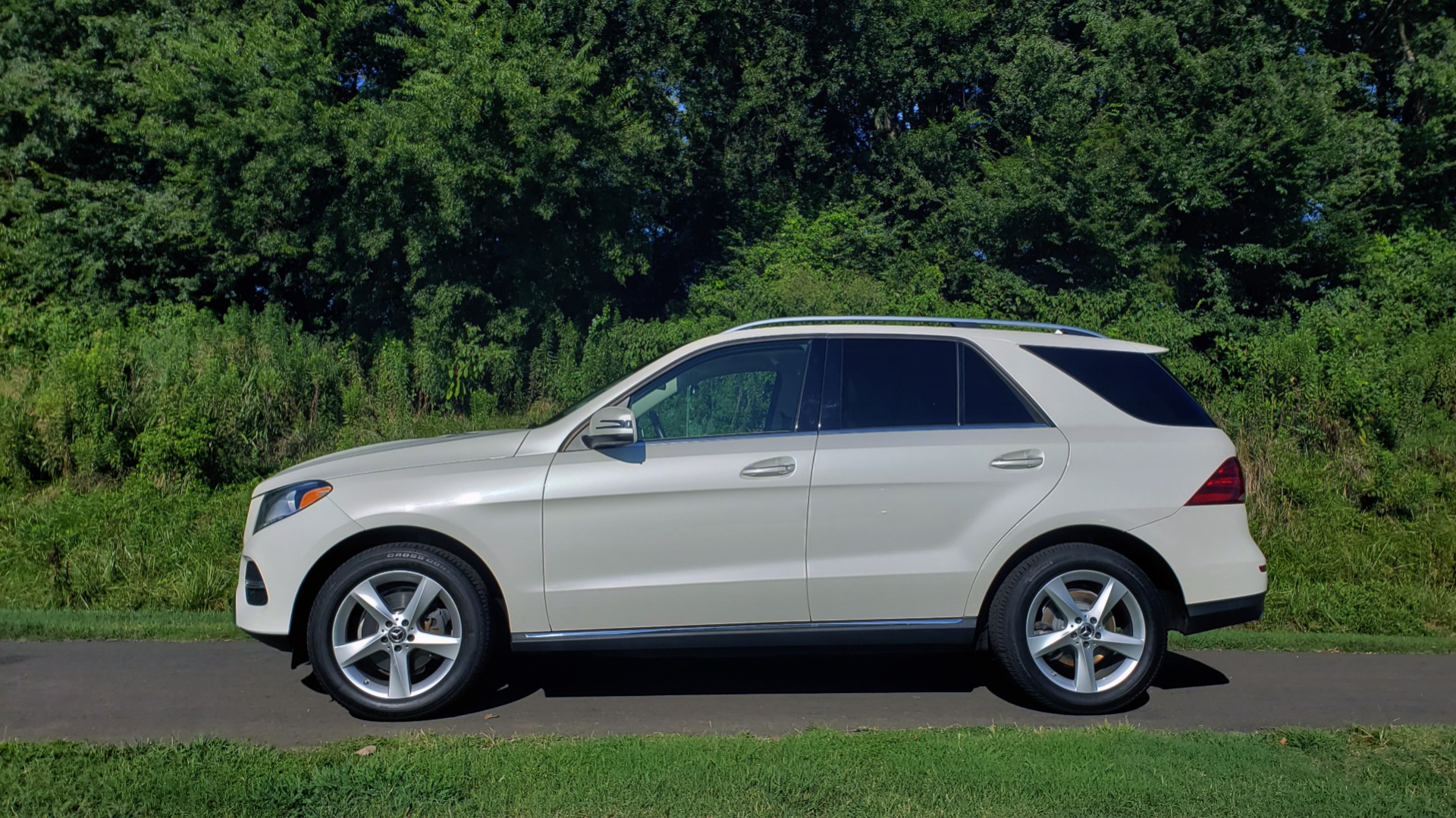 Used 2017 Mercedes-Benz GLE 350 4MATIC / PREM PKG / NAV / H/K SND / PANO-ROOF / REARVIEW for sale Sold at Formula Imports in Charlotte NC 28227 2