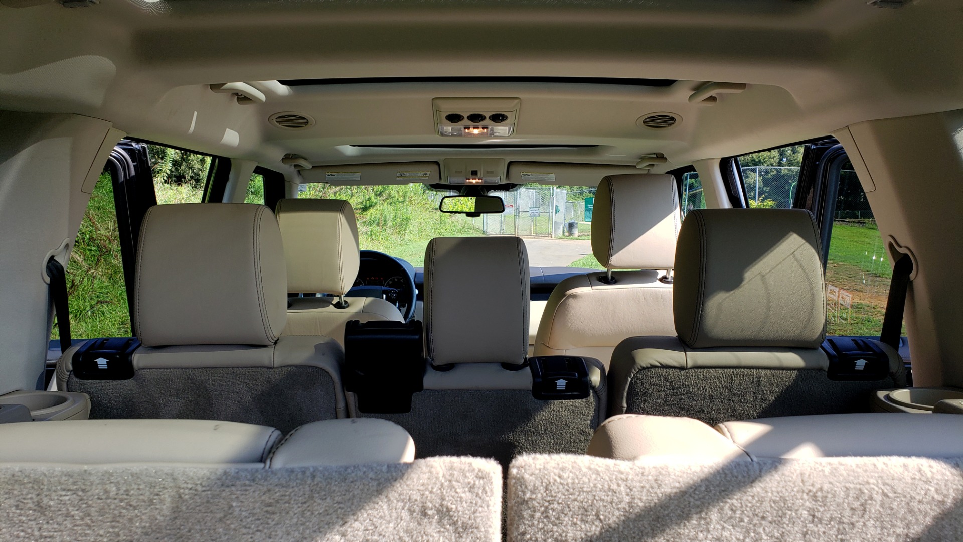 Used 2016 Land Rover LR4 HSE LUX LANDMARK EDITION / NAV / HTD STS / SUNROOF / REARVIEW for sale Sold at Formula Imports in Charlotte NC 28227 30