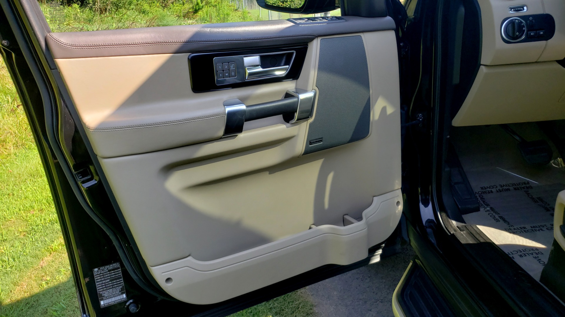 Used 2016 Land Rover LR4 HSE LUX LANDMARK EDITION / NAV / HTD STS / SUNROOF / REARVIEW for sale Sold at Formula Imports in Charlotte NC 28227 36