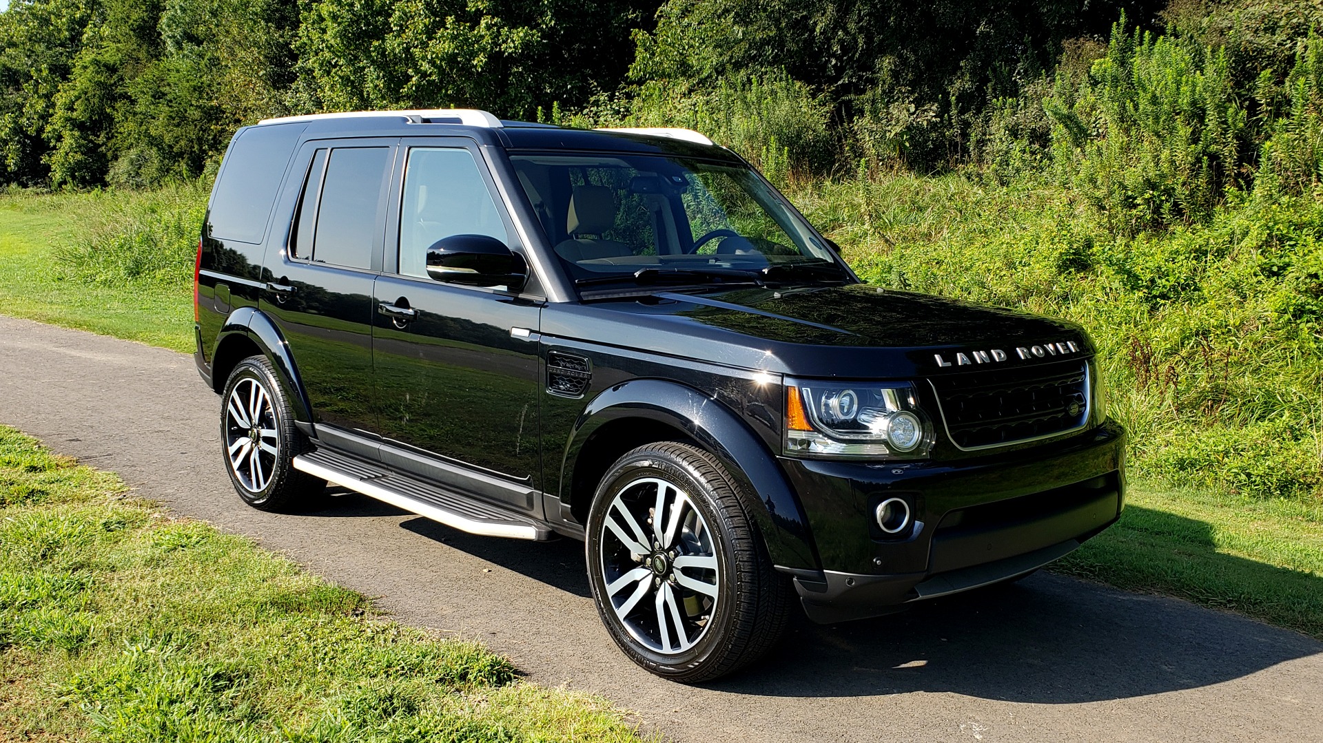 Used 2016 Land Rover LR4 HSE LUX LANDMARK EDITION / NAV / HTD STS / SUNROOF / REARVIEW for sale Sold at Formula Imports in Charlotte NC 28227 6