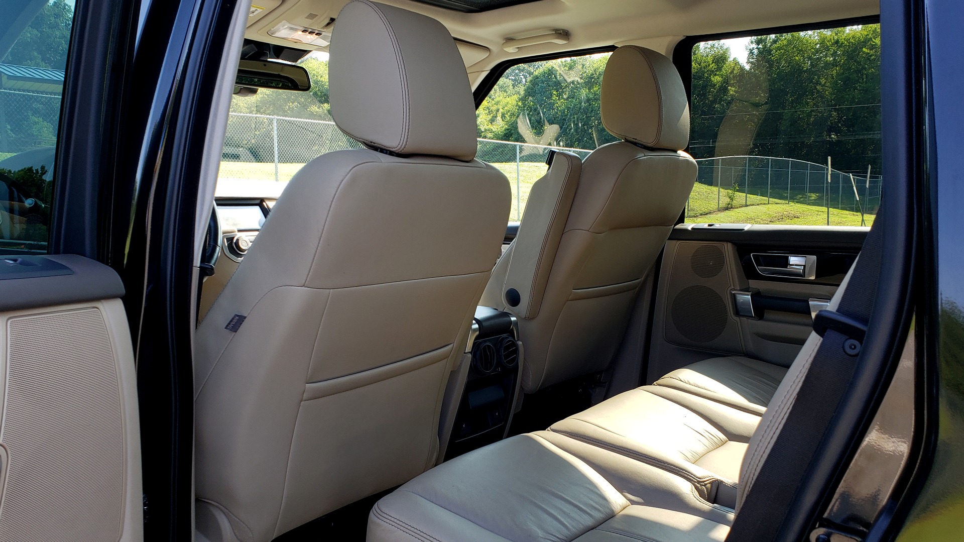 Used 2016 Land Rover LR4 HSE LUX LANDMARK EDITION / NAV / HTD STS / SUNROOF / REARVIEW for sale Sold at Formula Imports in Charlotte NC 28227 63