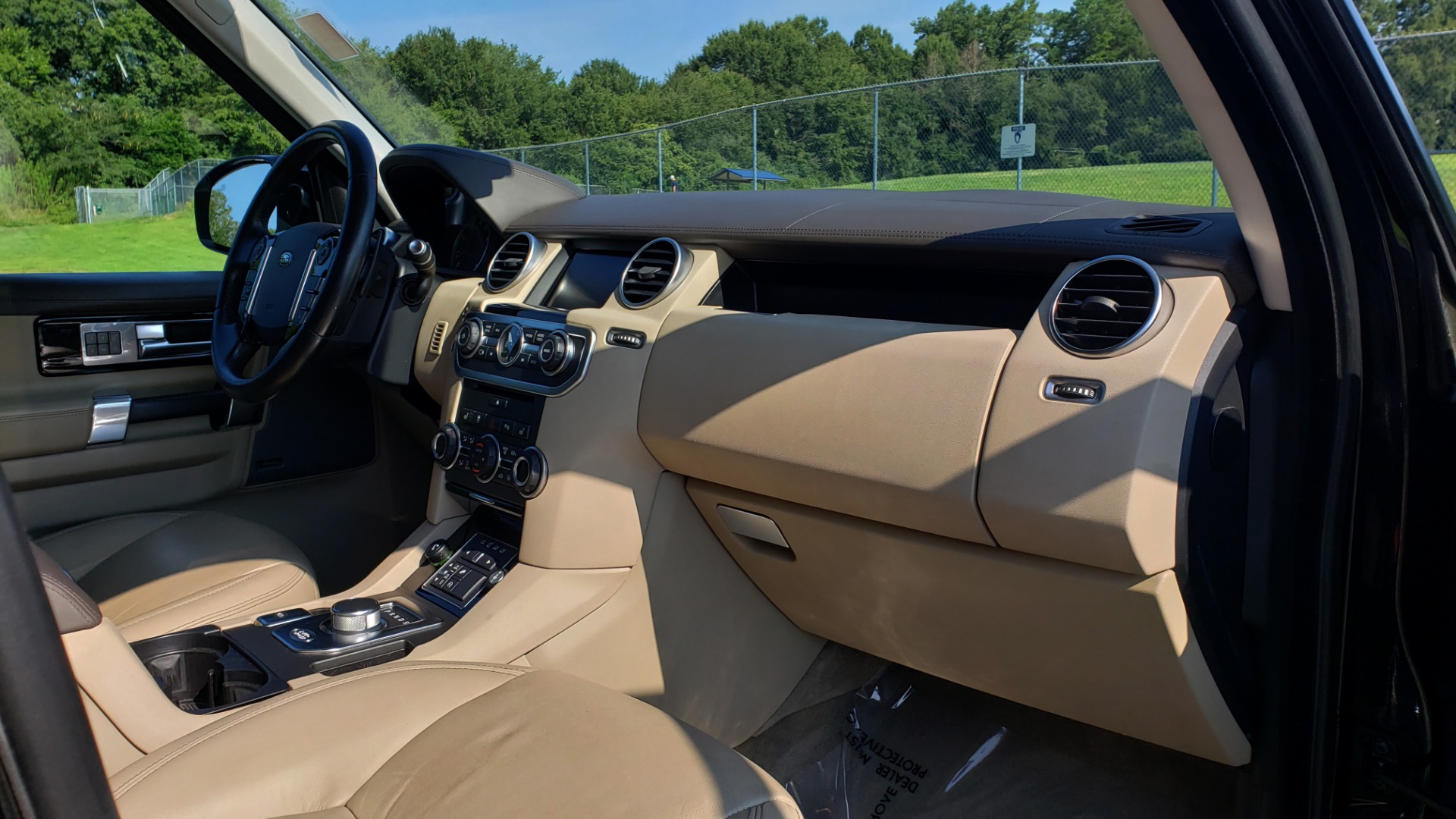 Used 2016 Land Rover LR4 HSE LUX LANDMARK EDITION / NAV / HTD STS / SUNROOF / REARVIEW for sale Sold at Formula Imports in Charlotte NC 28227 67