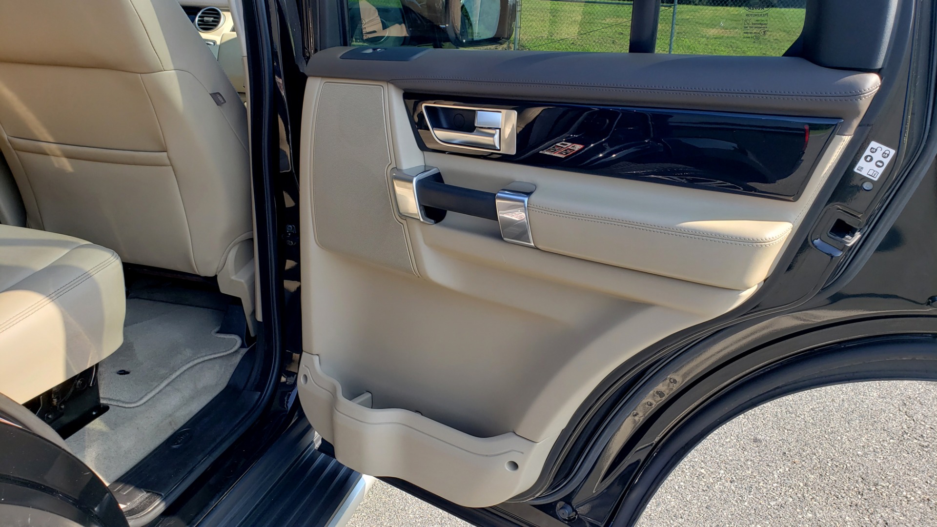 Used 2016 Land Rover LR4 HSE LUX LANDMARK EDITION / NAV / HTD STS / SUNROOF / REARVIEW for sale Sold at Formula Imports in Charlotte NC 28227 69