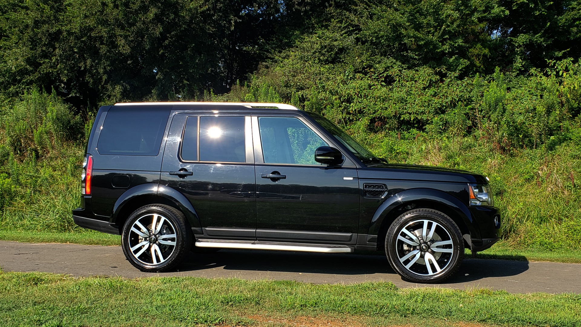 Used 2016 Land Rover LR4 HSE LUX LANDMARK EDITION / NAV / HTD STS / SUNROOF / REARVIEW for sale Sold at Formula Imports in Charlotte NC 28227 7