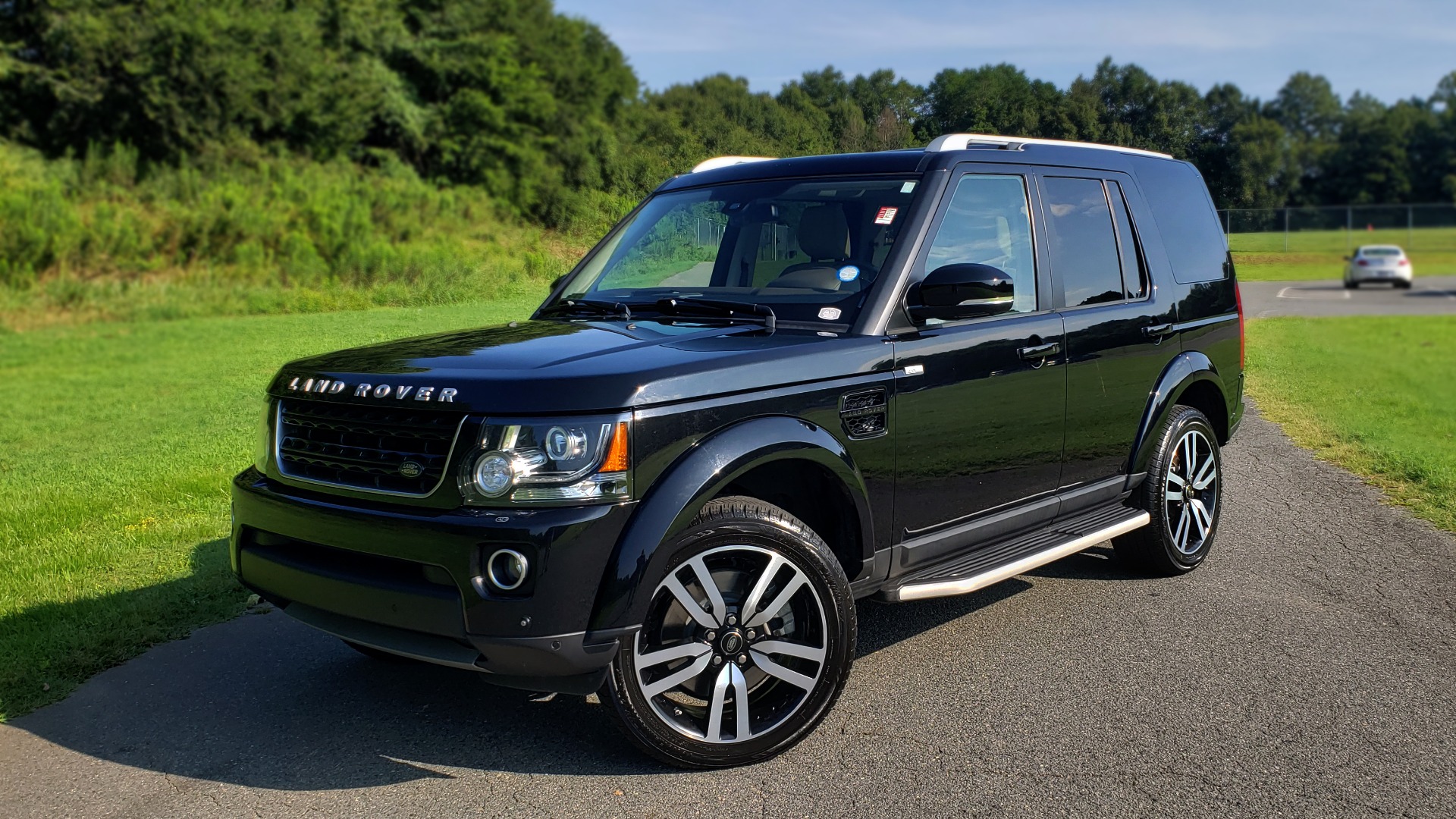 Used 2016 Land Rover LR4 HSE LUX LANDMARK EDITION / NAV / HTD STS / SUNROOF / REARVIEW for sale Sold at Formula Imports in Charlotte NC 28227 1