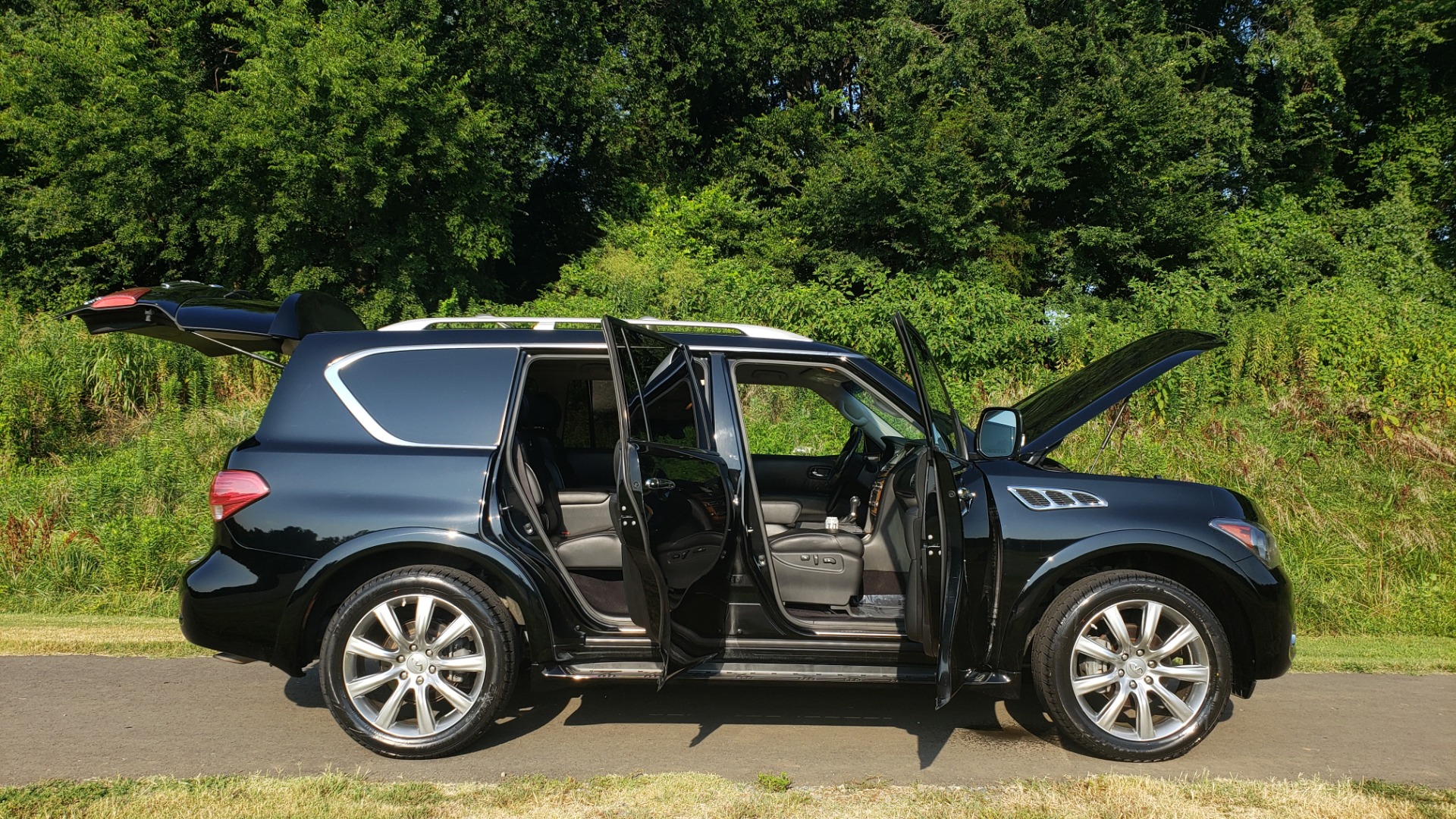 Used 2013 INFINITI QX56 NAV / SUNROOF / BOSE / THEATER / 3-ROW / REARVIEW for sale $21,495 at Formula Imports in Charlotte NC 28227 13