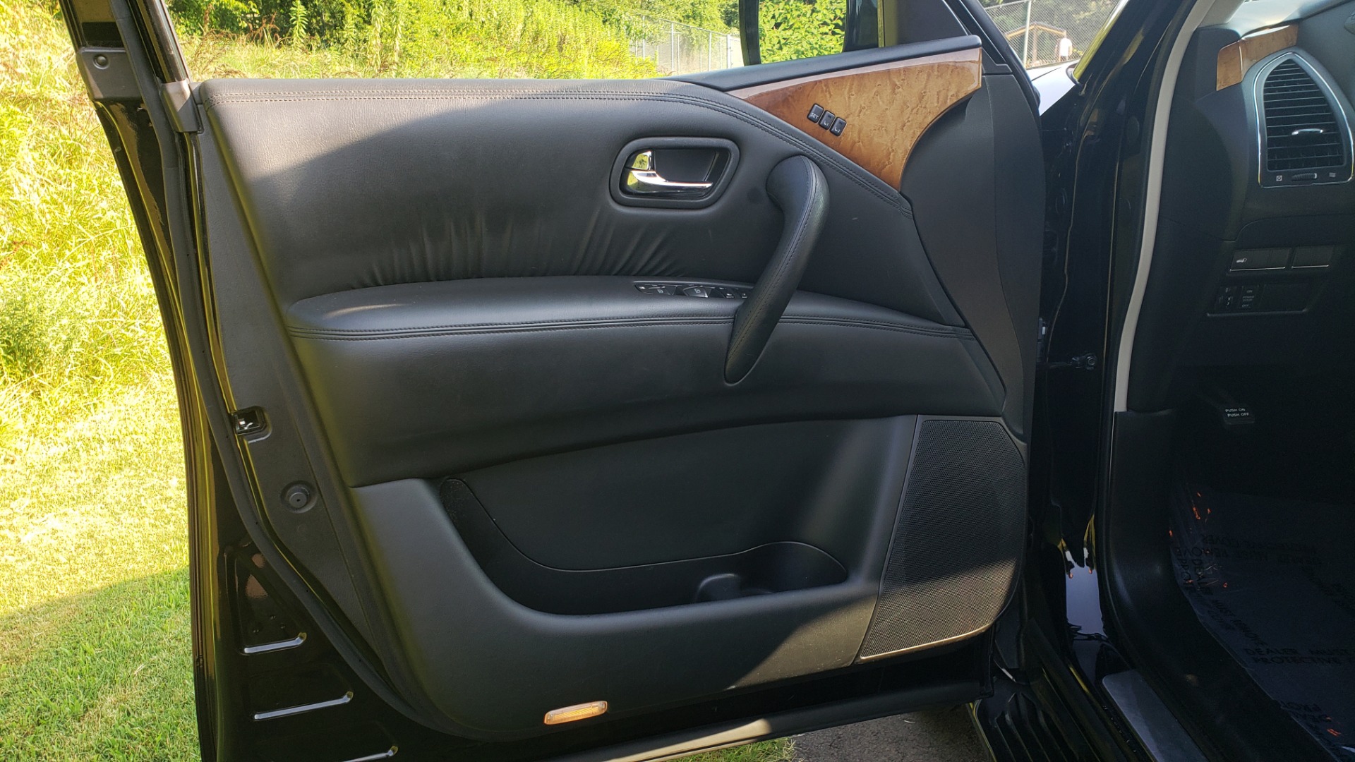 Used 2013 INFINITI QX56 THEATER PKG / NAV / SUNROOF / HEATED SEATS / REARVIEW for sale Sold at Formula Imports in Charlotte NC 28227 27