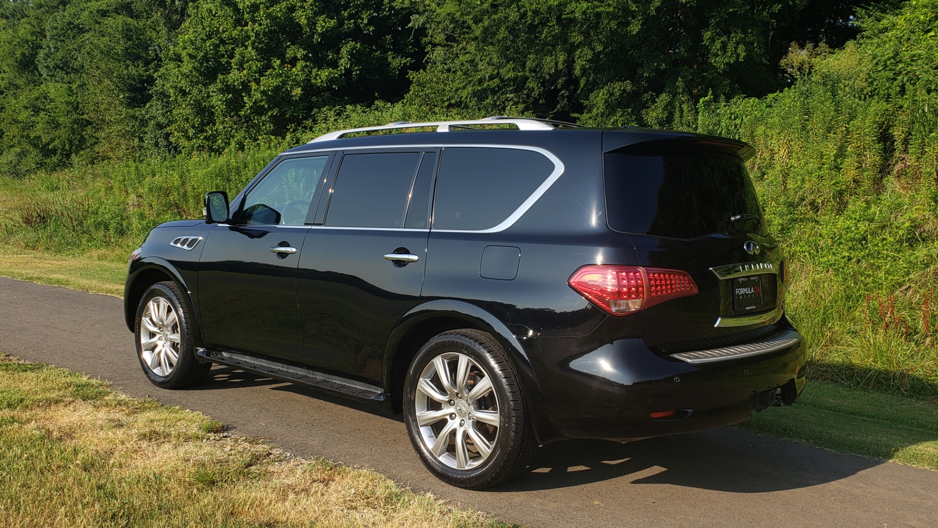 Used 2013 INFINITI QX56 THEATER PKG / NAV / SUNROOF / HEATED SEATS / REARVIEW for sale Sold at Formula Imports in Charlotte NC 28227 3