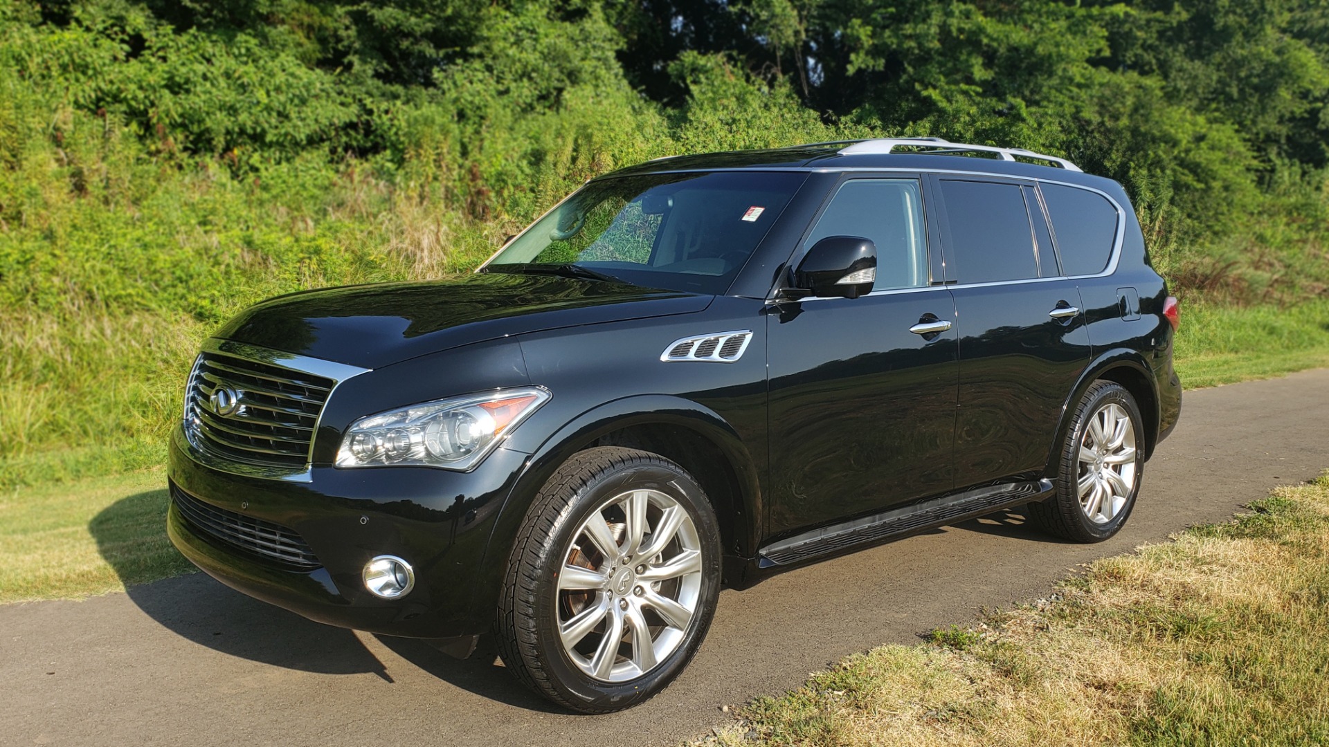 Used 2013 INFINITI QX56 THEATER PKG / NAV / SUNROOF / HEATED SEATS / REARVIEW for sale Sold at Formula Imports in Charlotte NC 28227 4