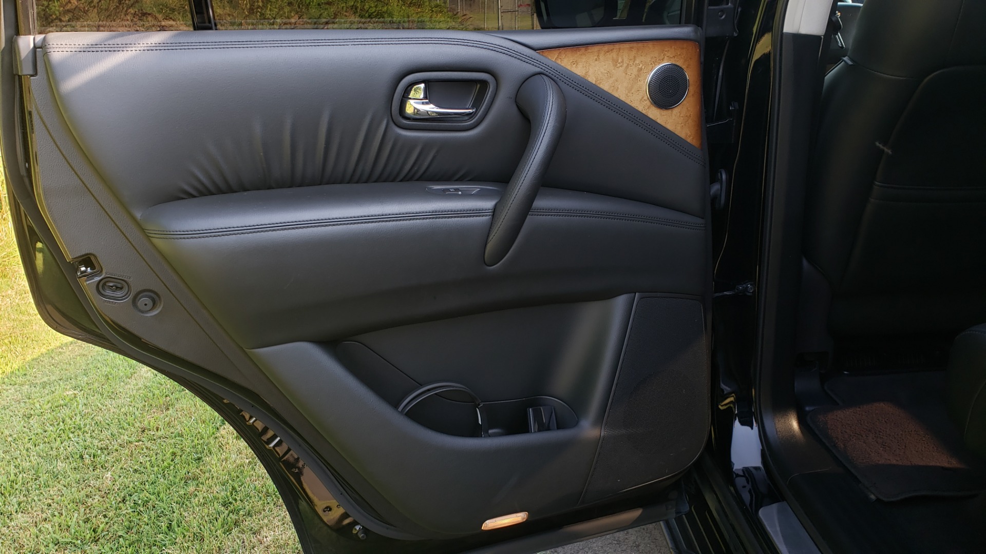 Used 2013 INFINITI QX56 THEATER PKG / NAV / SUNROOF / HEATED SEATS / REARVIEW for sale Sold at Formula Imports in Charlotte NC 28227 50