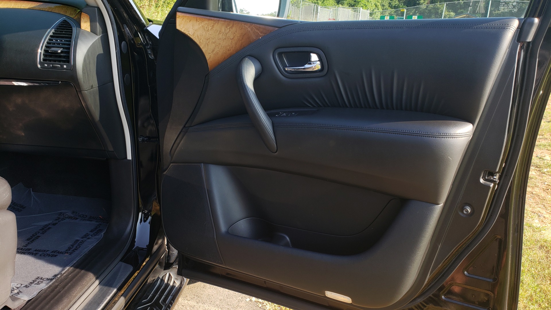 Used 2013 INFINITI QX56 THEATER PKG / NAV / SUNROOF / HEATED SEATS / REARVIEW for sale Sold at Formula Imports in Charlotte NC 28227 56
