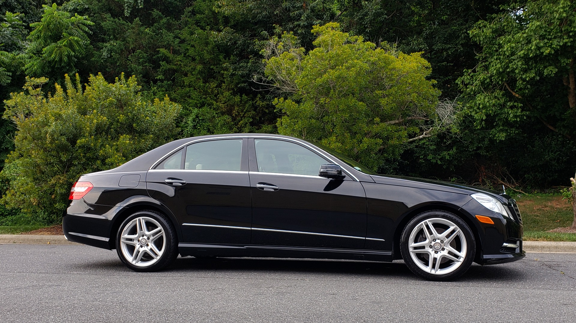 Used 2013 Mercedes-Benz E-Class E 350 Luxury for sale Sold at Formula Imports in Charlotte NC 28227 5