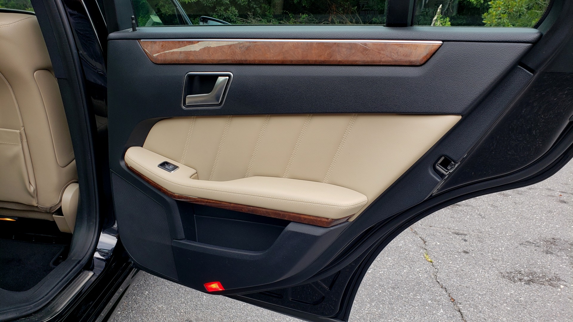 Used 2013 Mercedes-Benz E-CLASS E 350 SPORT / PREM PKG / NAV / SUNROOF / LANE TRACKING / BSA for sale $17,995 at Formula Imports in Charlotte NC 28227 68