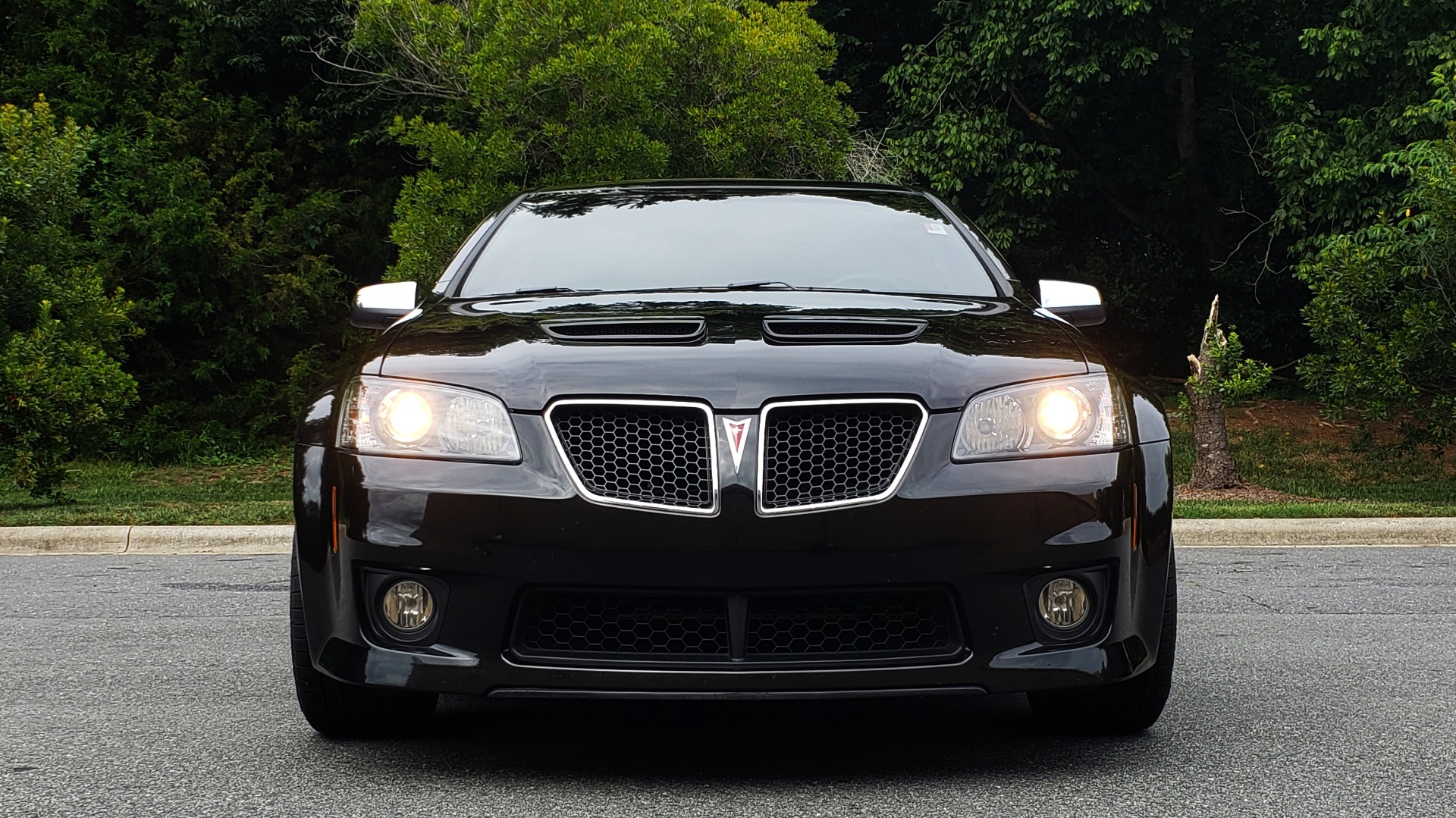Used 2009 Pontiac G8 GXP / 6.2L LS3 V8 / 6-SPD AUTO / SUNROOF / 19IN WHEELS for sale Sold at Formula Imports in Charlotte NC 28227 26