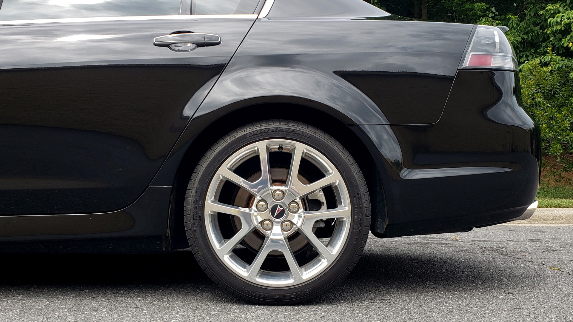 Used 2009 Pontiac G8 GXP / 6.2L LS3 V8 / 6-SPD AUTO / SUNROOF / 19IN WHEELS for sale Sold at Formula Imports in Charlotte NC 28227 79