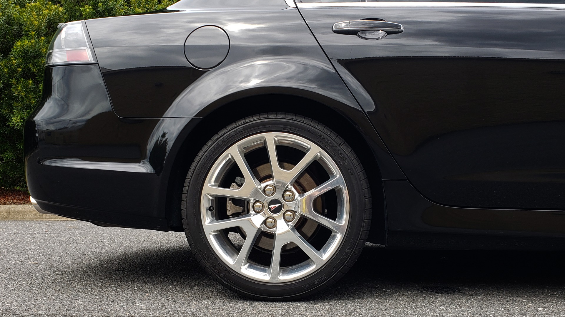 Used 2009 Pontiac G8 GXP / 6.2L LS3 V8 / 6-SPD AUTO / SUNROOF / 19IN WHEELS for sale Sold at Formula Imports in Charlotte NC 28227 80