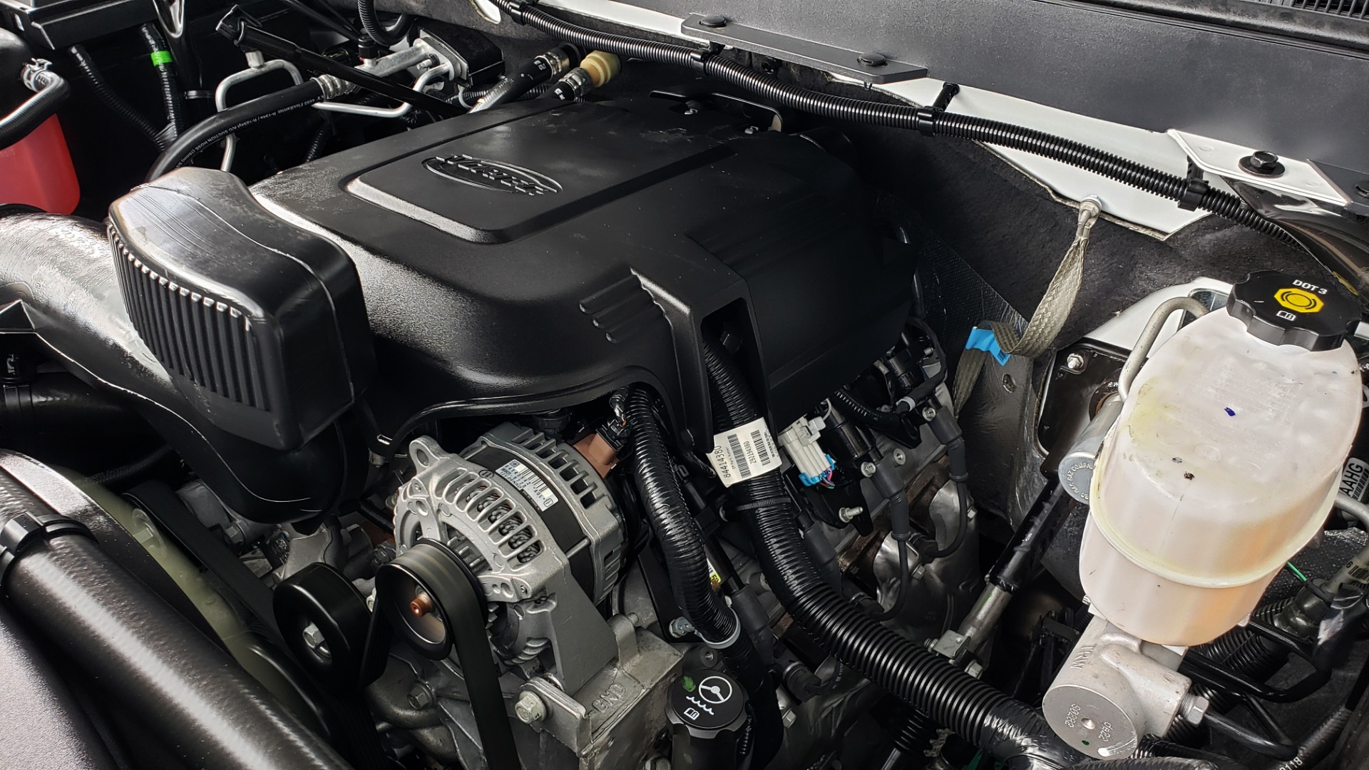Used 2019 Chevrolet SILVERADO 2500HD WORK TRUCK / CREW CAB / 6.0L V8 / 4WD / BEDLINER for sale Sold at Formula Imports in Charlotte NC 28227 14