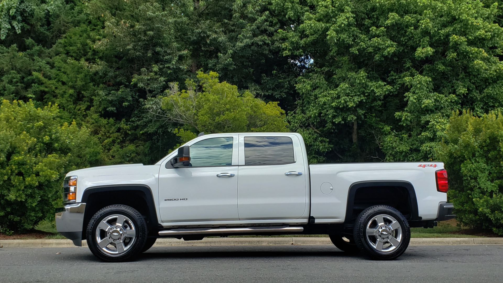 Used 2019 Chevrolet SILVERADO 2500HD WORK TRUCK / CREW CAB / 6.0L V8 / 4WD / BEDLINER for sale Sold at Formula Imports in Charlotte NC 28227 2