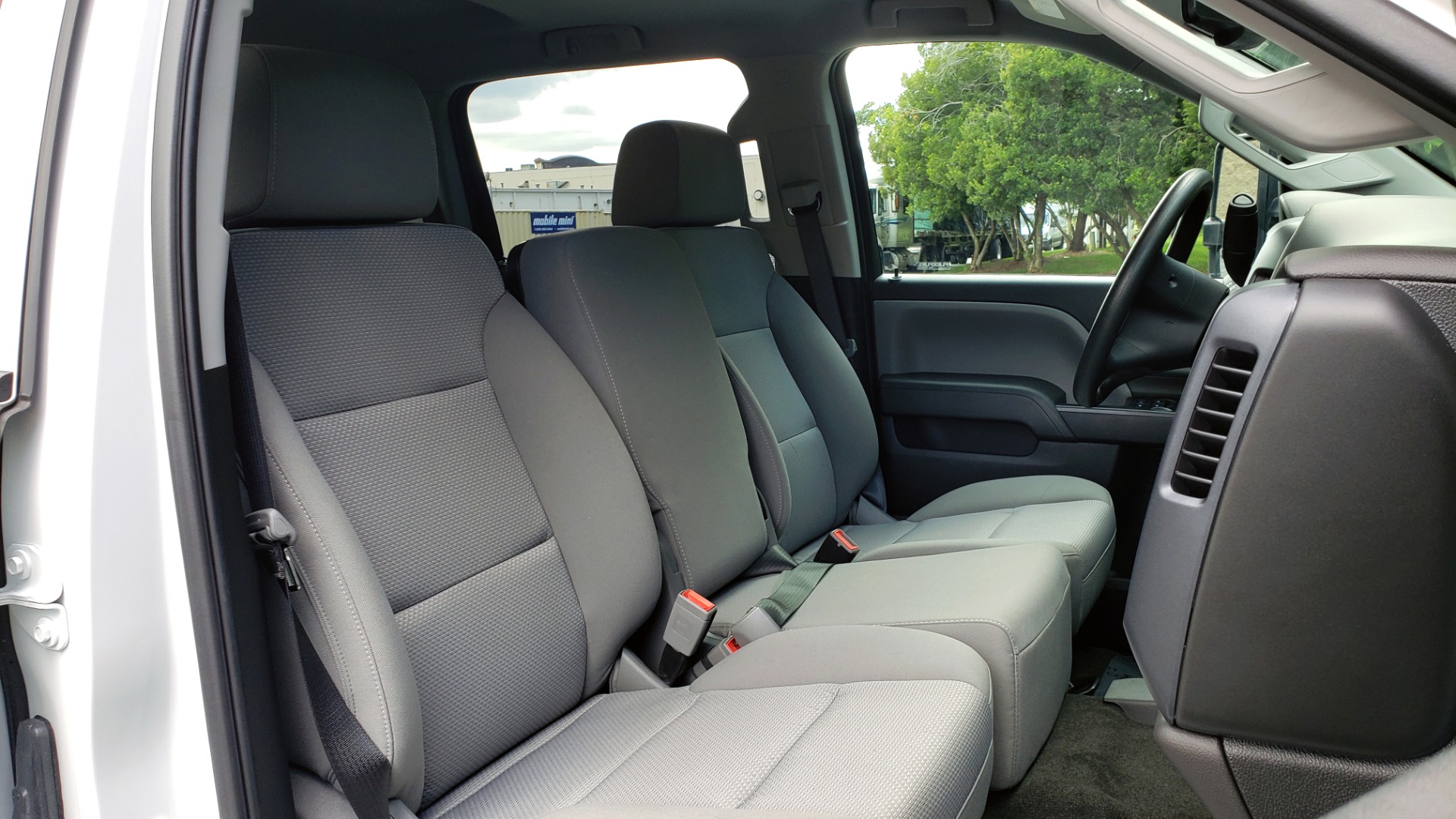 Used 2019 Chevrolet SILVERADO 2500HD WORK TRUCK / CREW CAB / 6.0L V8 / 4WD / BEDLINER for sale Sold at Formula Imports in Charlotte NC 28227 65