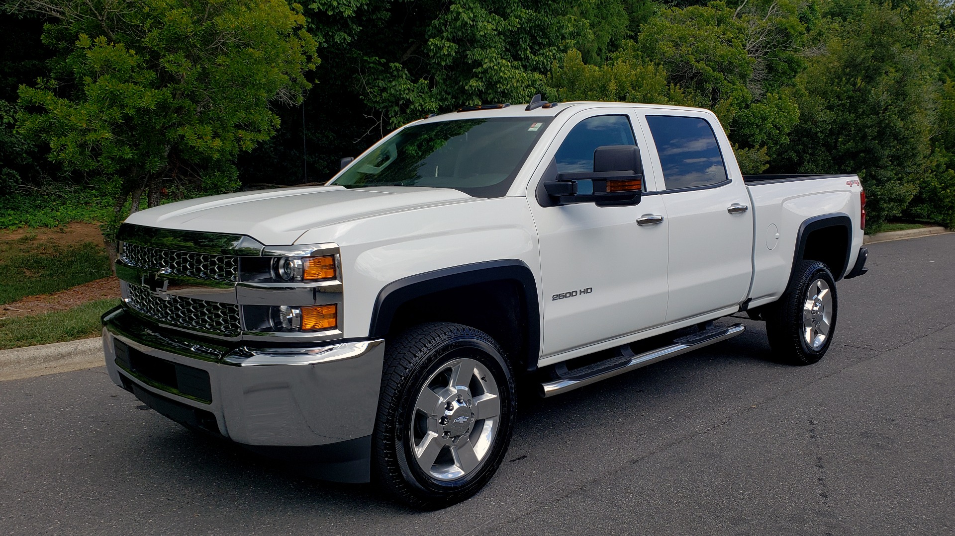 Used 2019 Chevrolet SILVERADO 2500HD WORK TRUCK / CREW CAB / 6.0L V8