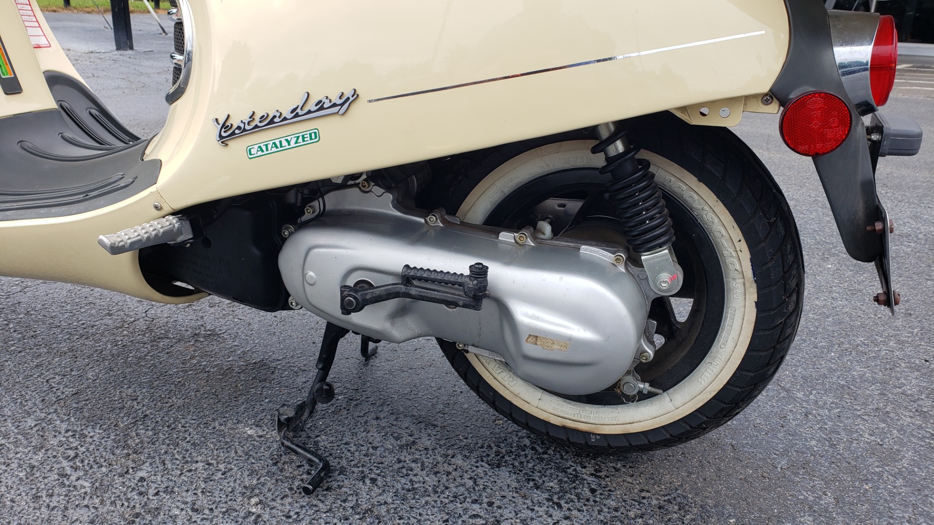 Used 2002 MALAGUTI YESTERDAY 50CC SCOOTER - INCLUDES HELMET for sale Sold at Formula Imports in Charlotte NC 28227 12