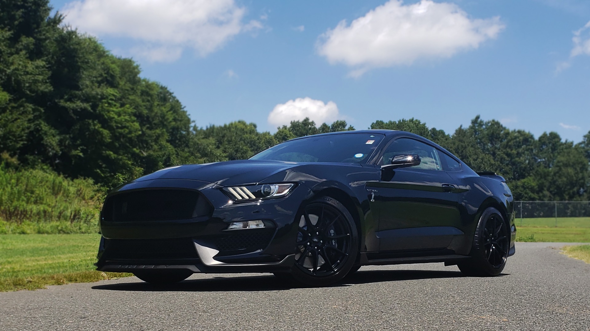 Used 2019 Ford MUSTANG SHELBY GT350 COUPE / TECH PKG / B&O SND / NAV / HNDLNG PKG / REARVIEW for sale Sold at Formula Imports in Charlotte NC 28227 3