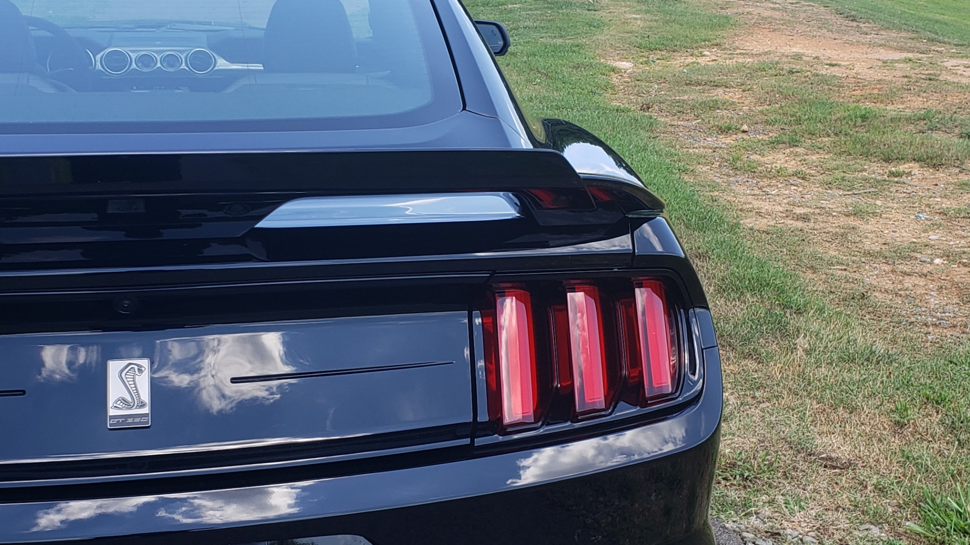 Used 2019 Ford MUSTANG SHELBY GT350 COUPE / TECH PKG / B&O SND / NAV / HNDLNG PKG / REARVIEW for sale Sold at Formula Imports in Charlotte NC 28227 36