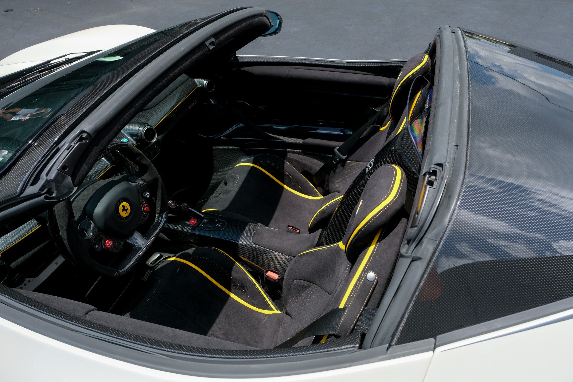 Used 2017 Ferrari LAFERRARI APERTA HYPERCAR / 963HP / HY-KERS / CARBON FIBER / BREMBO / F1 AUTO for sale $4,690,000 at Formula Imports in Charlotte NC 28227 25