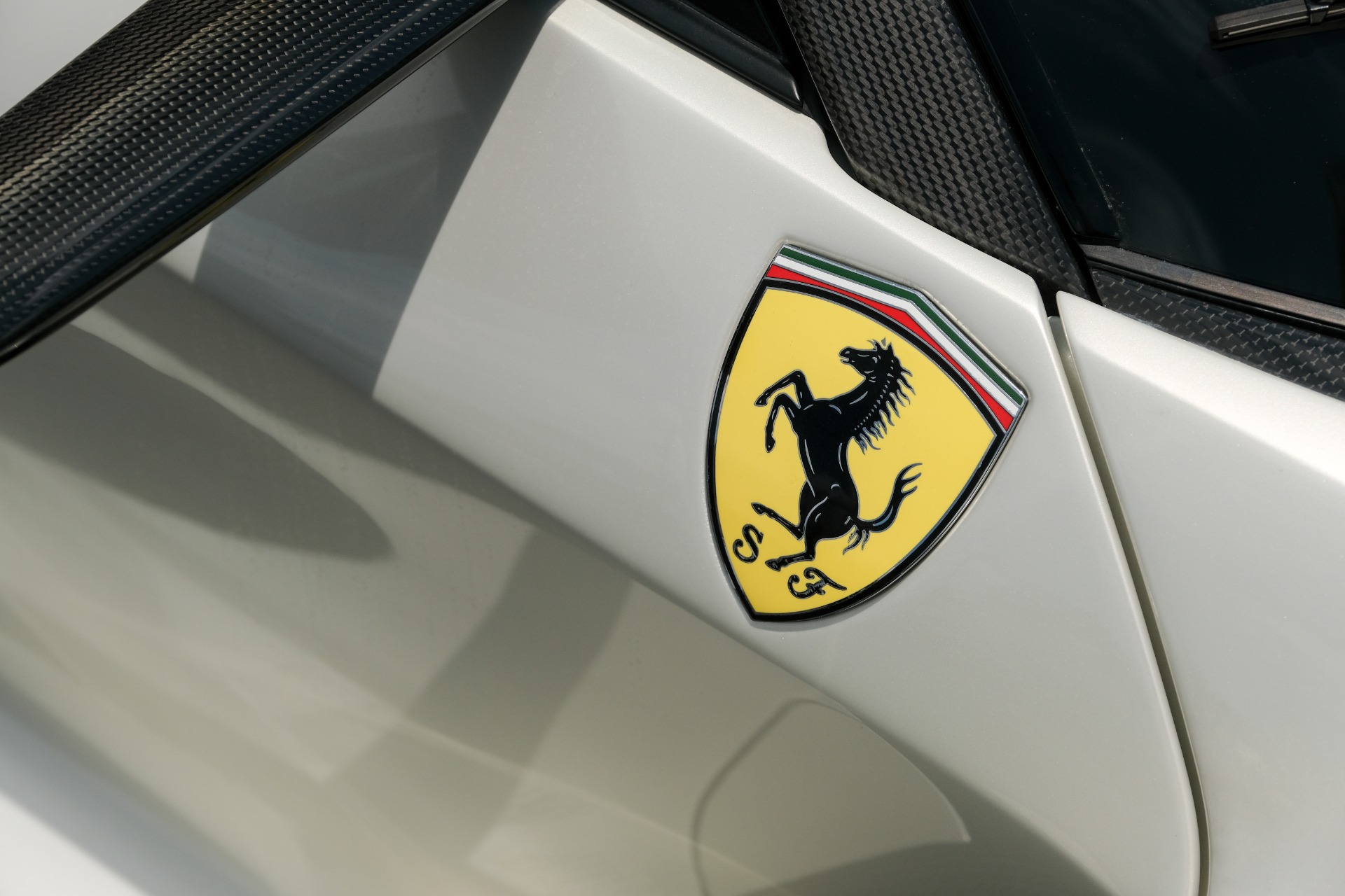 Used 2017 Ferrari LAFERRARI APERTA HYPERCAR / 963HP / HY-KERS / CARBON FIBER / BREMBO / F1 AUTO for sale $4,690,000 at Formula Imports in Charlotte NC 28227 31