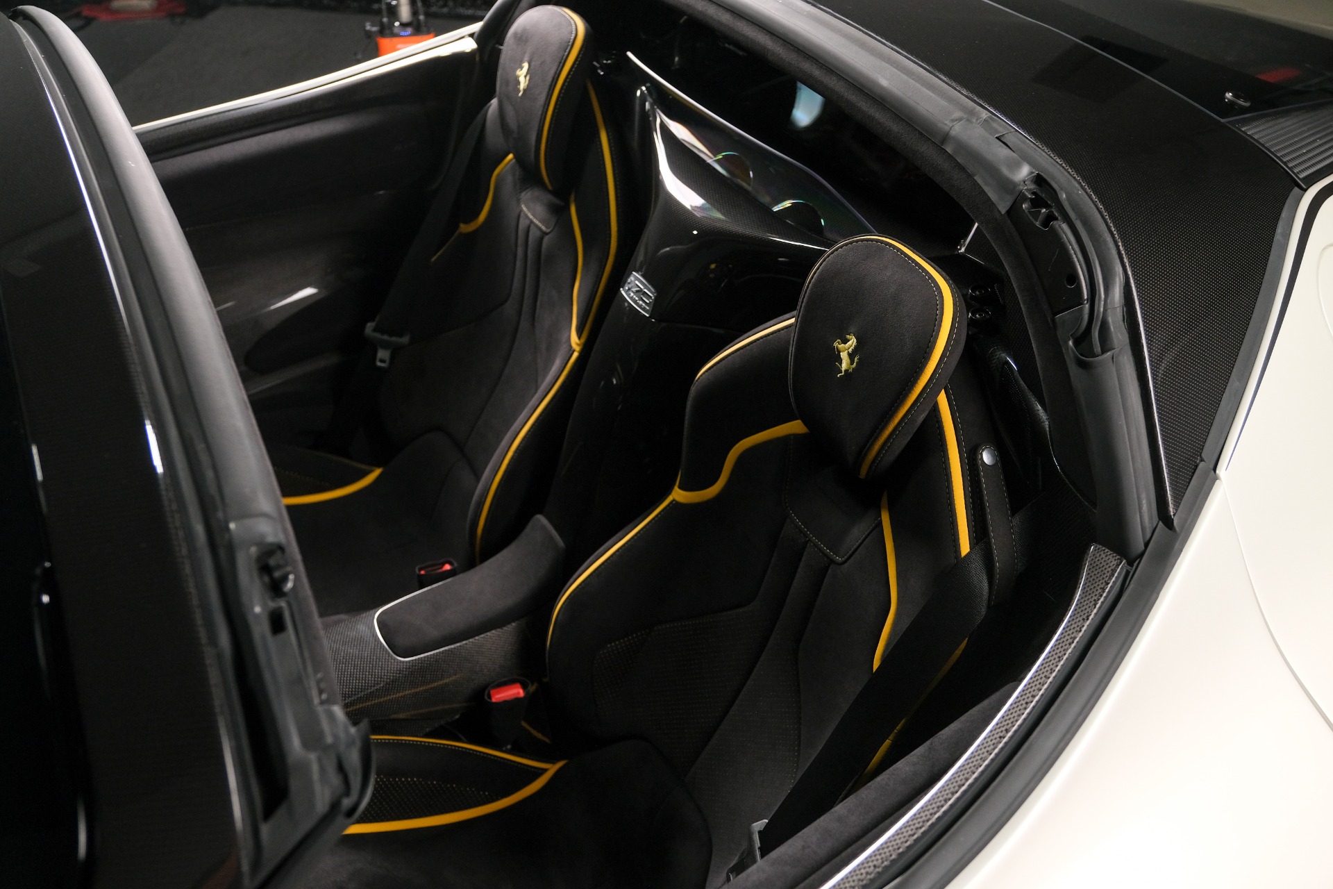 Used 2017 Ferrari LAFERRARI APERTA HYPERCAR / 963HP / HY-KERS / CARBON FIBER / BREMBO / F1 AUTO for sale $4,690,000 at Formula Imports in Charlotte NC 28227 57
