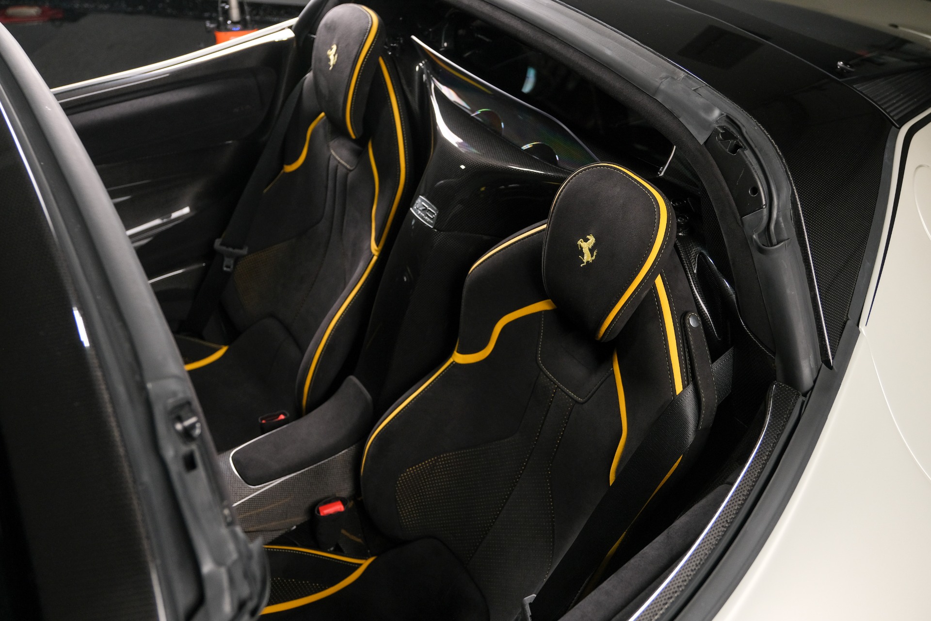 Used 2017 Ferrari LAFERRARI APERTA HYPERCAR / 963HP / HY-KERS / CARBON FIBER / BREMBO / F1 AUTO for sale $4,690,000 at Formula Imports in Charlotte NC 28227 58