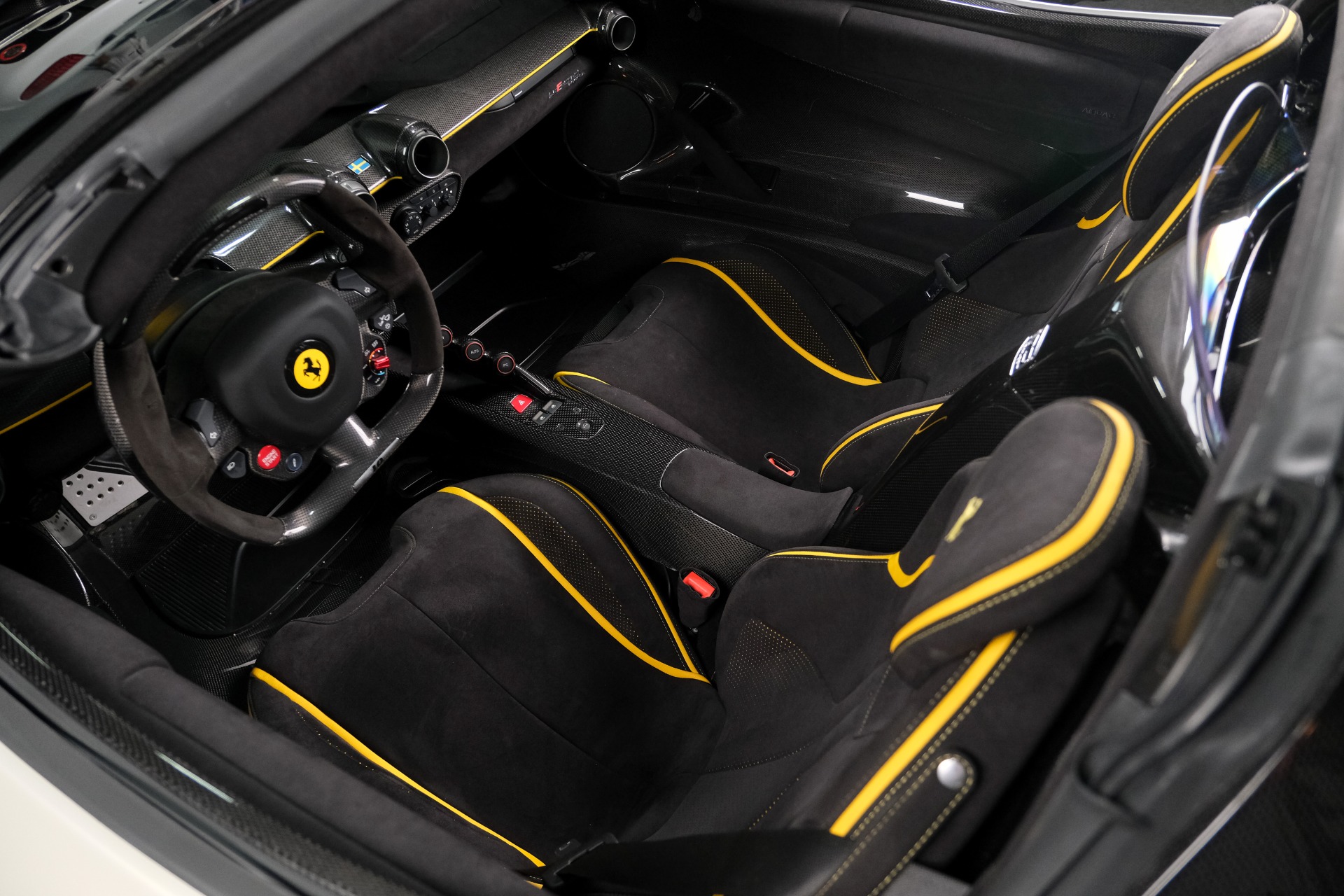 Used 2017 Ferrari LAFERRARI APERTA HYPERCAR / 963HP / HY-KERS / CARBON FIBER / BREMBO / F1 AUTO for sale $4,690,000 at Formula Imports in Charlotte NC 28227 61