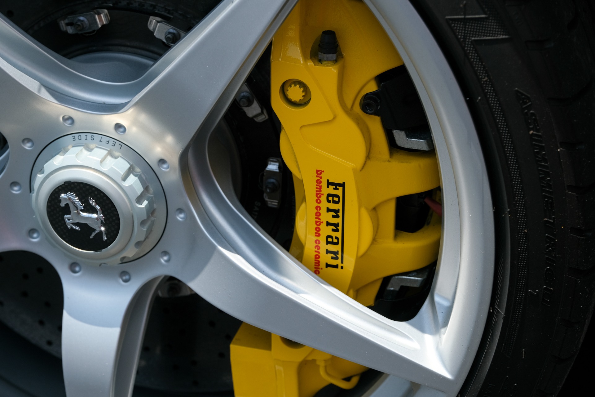 Used 2017 Ferrari LAFERRARI APERTA HYPERCAR / 963HP / HY-KERS / CARBON FIBER / BREMBO / F1 AUTO for sale $4,690,000 at Formula Imports in Charlotte NC 28227 77