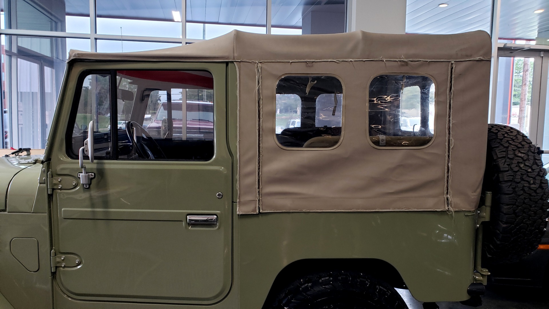 Used 1981 Toyota FJ40 LAND CRUISER 4X4 / FULL RESTORATION / 6500KM SINCE COMPLETE for sale Sold at Formula Imports in Charlotte NC 28227 14