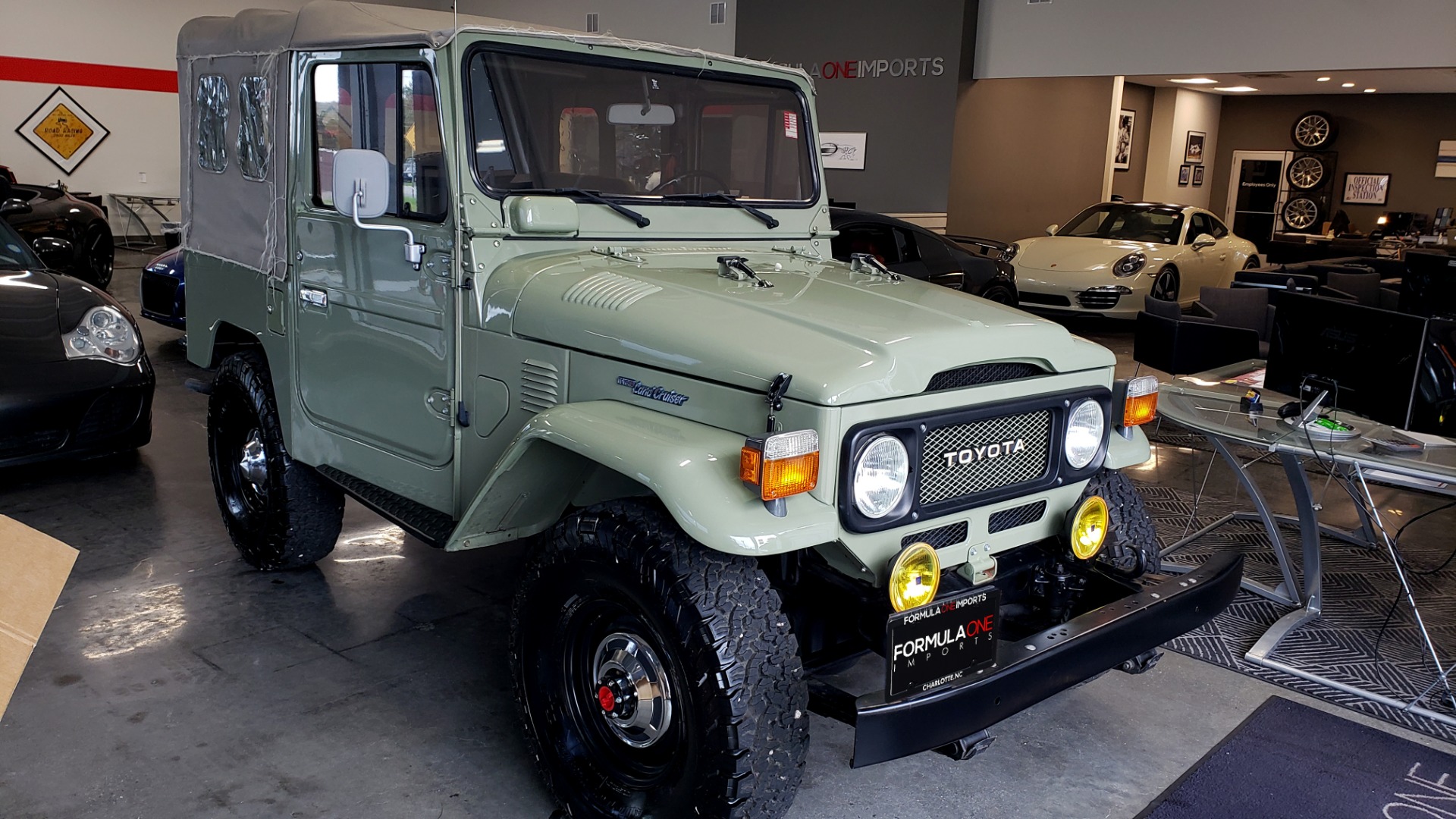Used 1981 Toyota FJ40 LAND CRUISER 4X4 / FULL RESTORATION / 6500KM SINCE COMPLETE for sale Sold at Formula Imports in Charlotte NC 28227 17