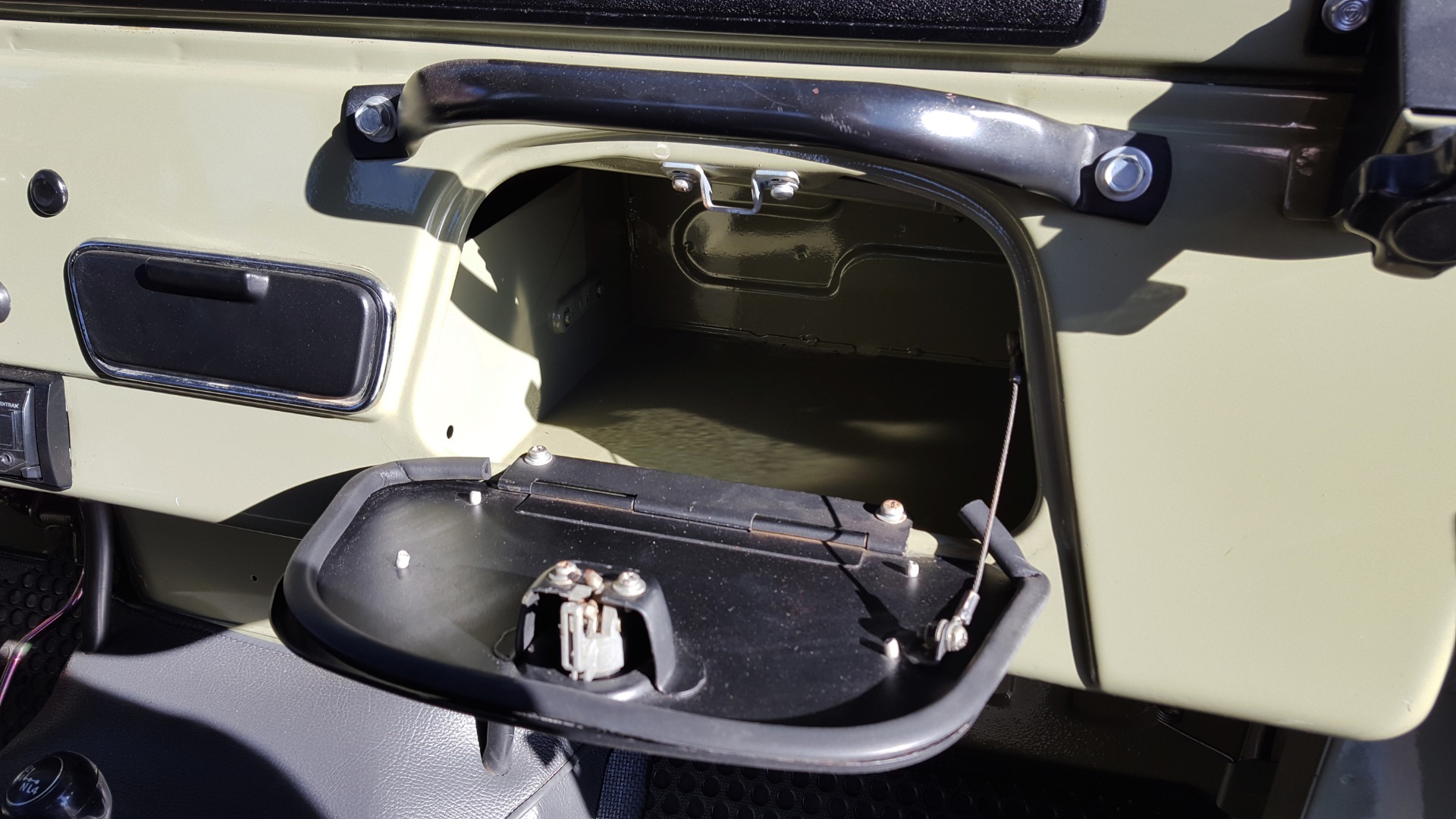 Used 1981 Toyota FJ40 LAND CRUISER 4X4 / FULL RESTORATION / 6500KM SINCE COMPLETE for sale Sold at Formula Imports in Charlotte NC 28227 35