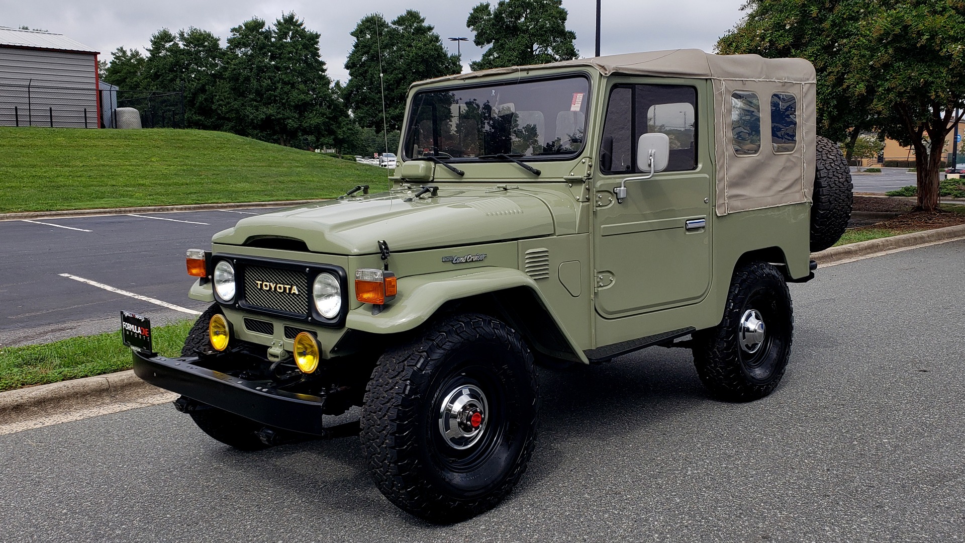 Used 1981 Toyota FJ40 LAND CRUISER 4X4 / FULL RESTORATION / 6500KM SINCE COMPLETE for sale Sold at Formula Imports in Charlotte NC 28227 1