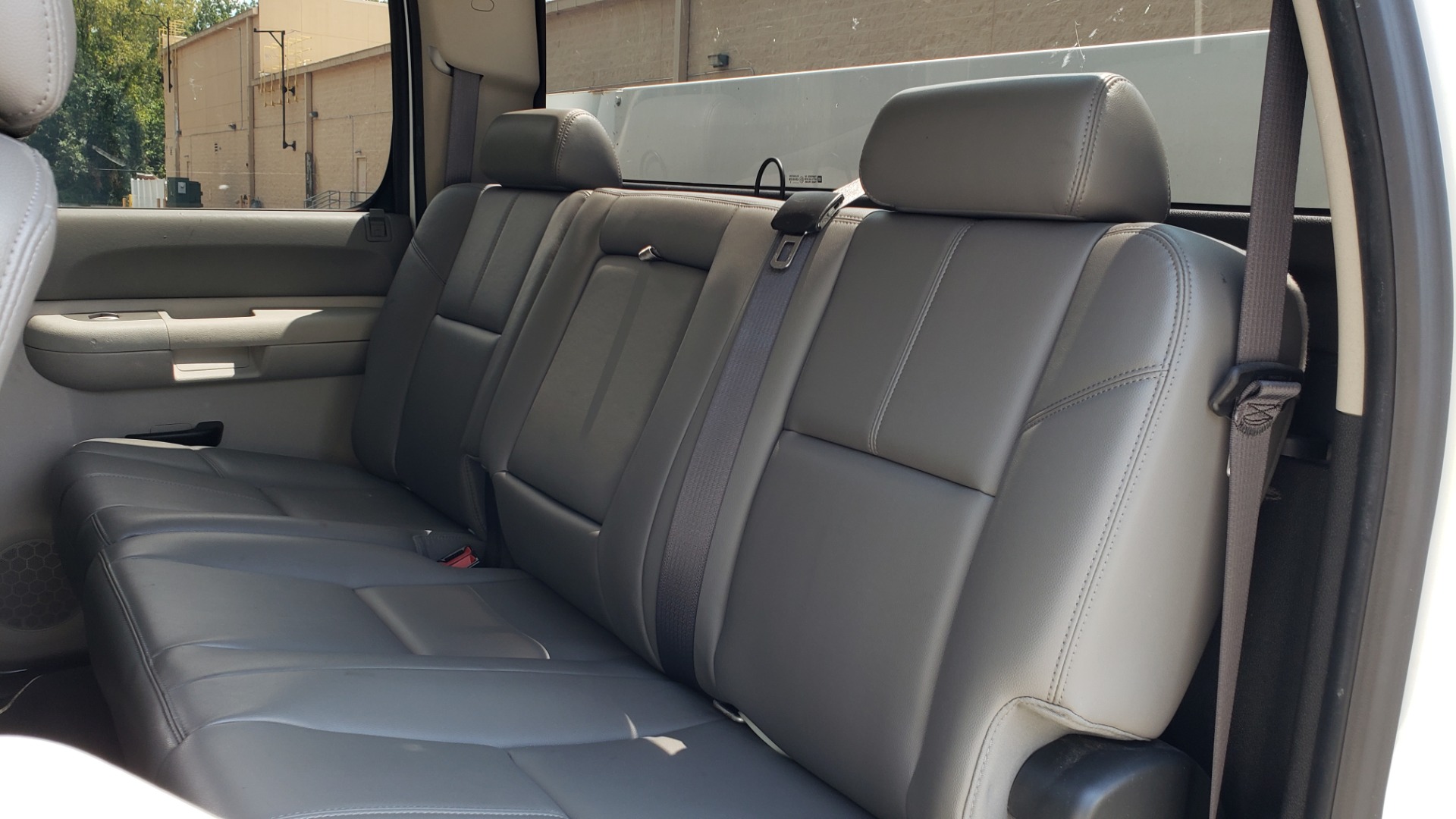 Used 2013 Chevrolet SILVERADO 2500HD 4x4/ CREW CAB/ 6.0L V8/SERVICE BODY/ CRUISE/ HITCH for sale Sold at Formula Imports in Charlotte NC 28227 50